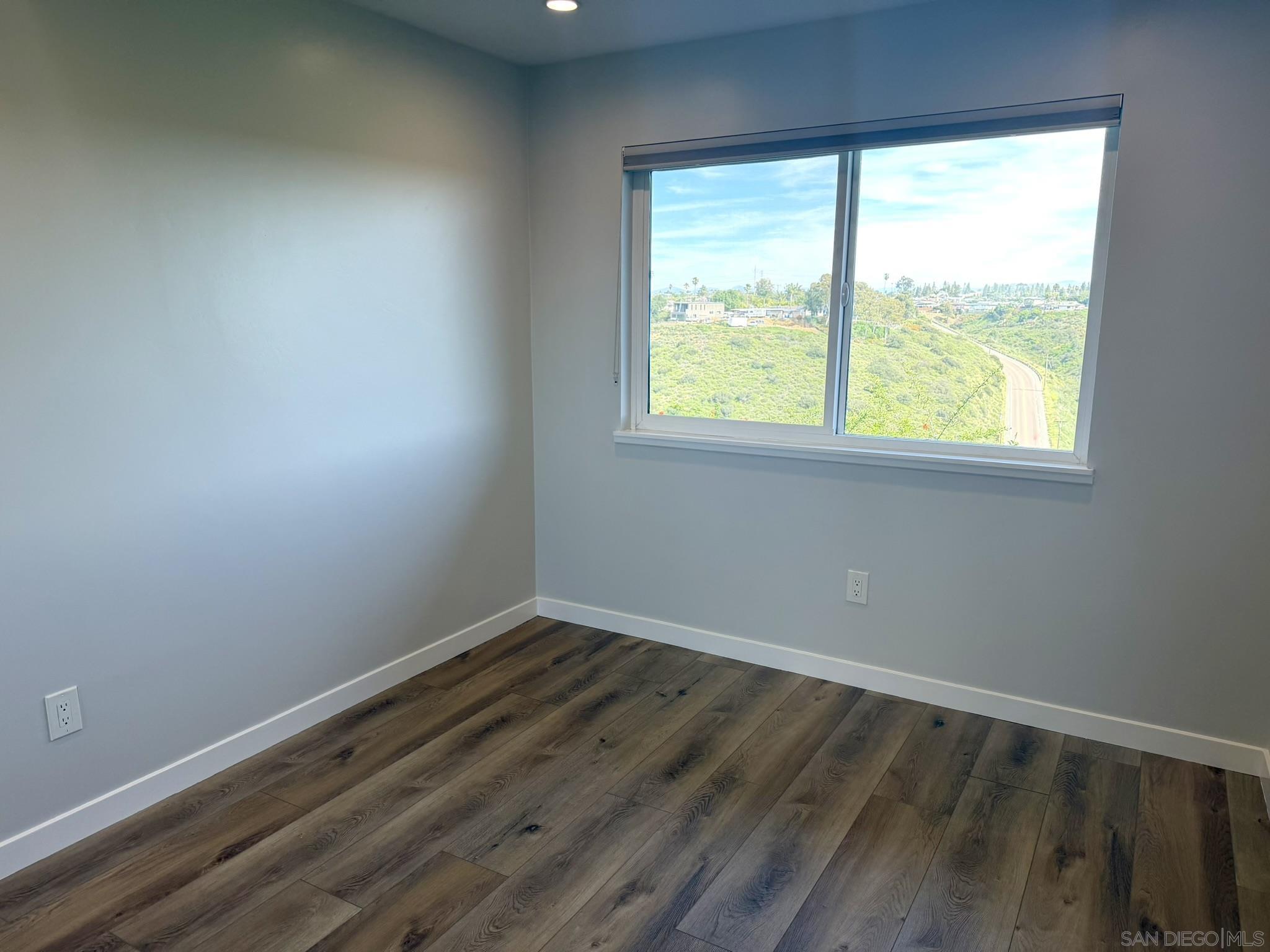 Detail Gallery Image 24 of 31 For 3079  Cowley Way  38, San Diego,  CA 92117 - 2 Beds | 1/1 Baths