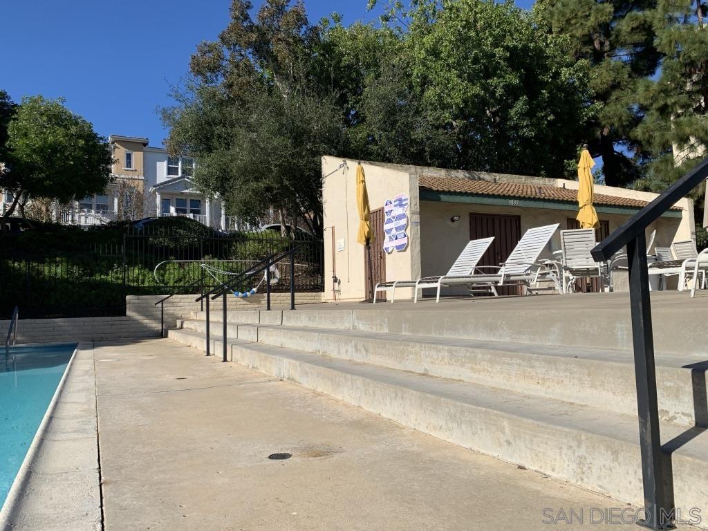 Detail Gallery Image 30 of 31 For 3079  Cowley Way  38, San Diego,  CA 92117 - 2 Beds | 1/1 Baths