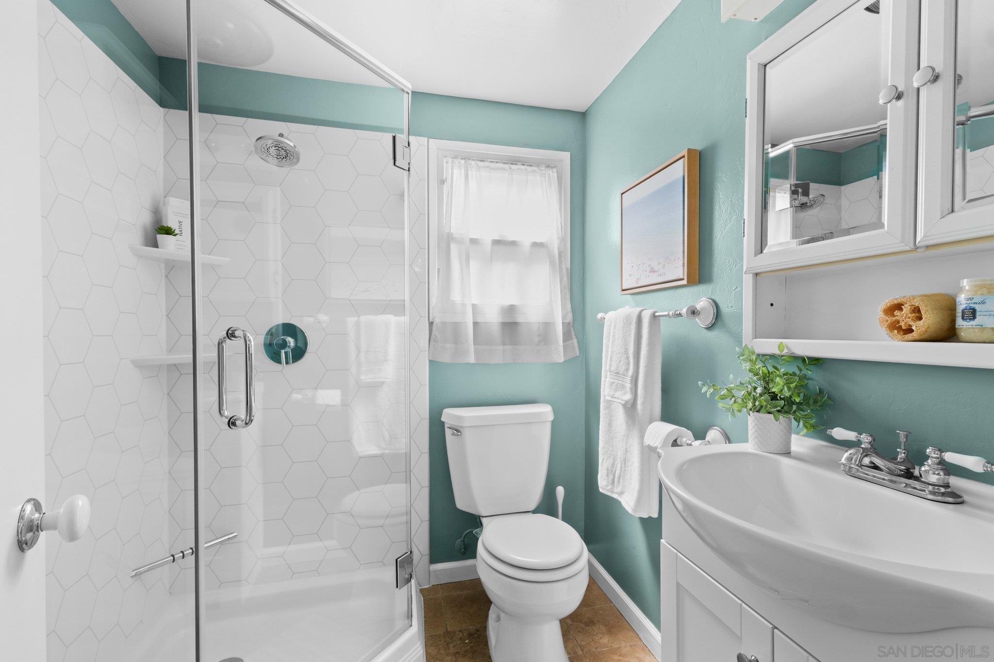 Detail Gallery Image 18 of 35 For 4437  Long Branch Ave, San Diego,  CA 92107 - 2 Beds | 2 Baths