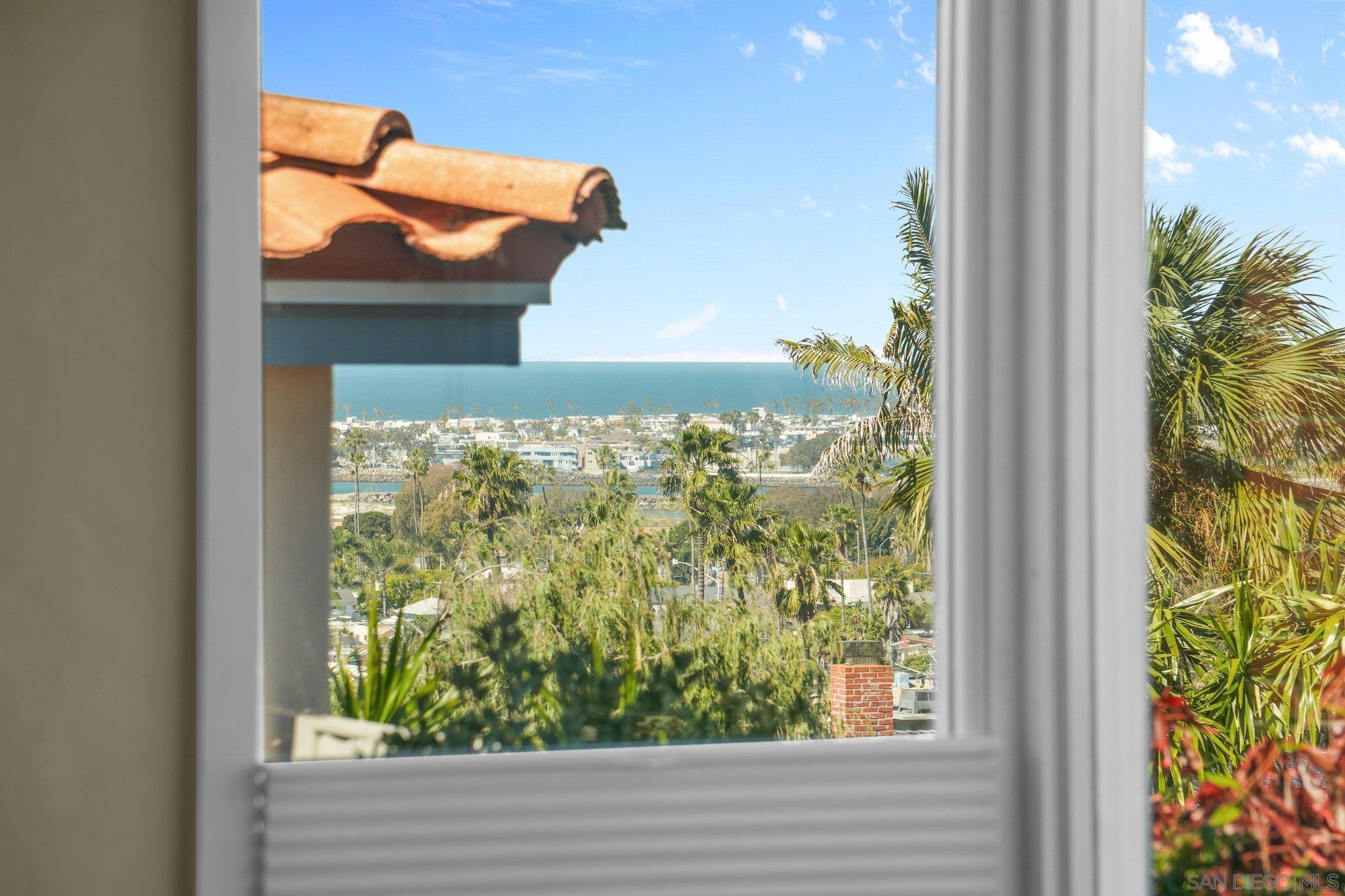 Detail Gallery Image 8 of 35 For 4437  Long Branch Ave, San Diego,  CA 92107 - 2 Beds | 2 Baths