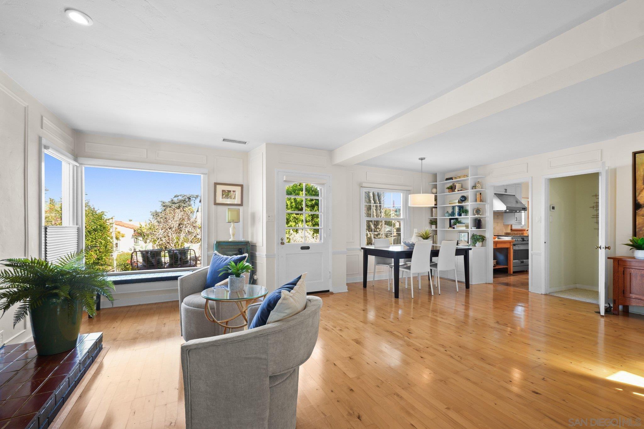 Detail Gallery Image 9 of 35 For 4437  Long Branch Ave, San Diego,  CA 92107 - 2 Beds | 2 Baths