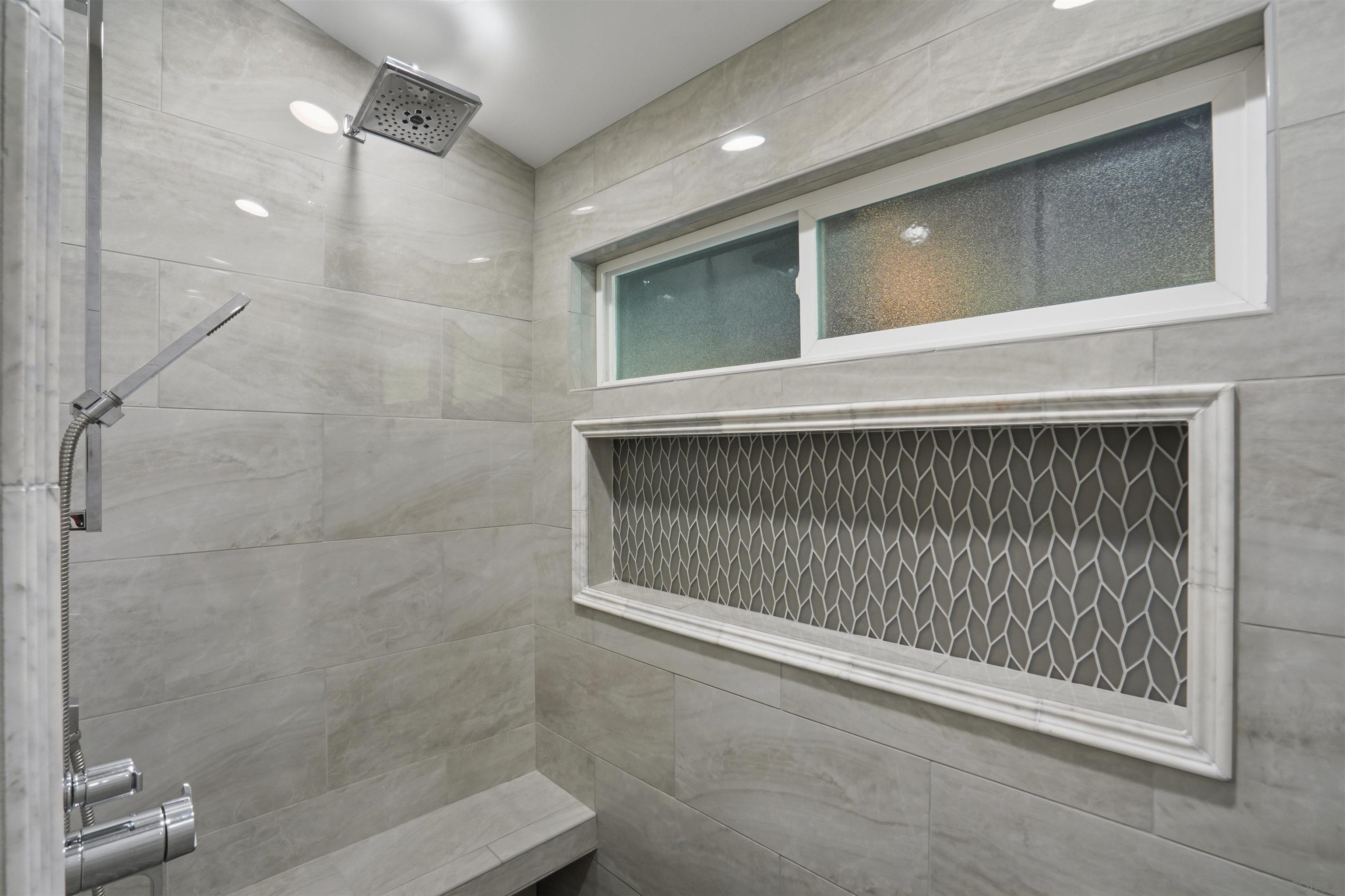 Detail Gallery Image 11 of 27 For 4378  Shasta, Carlsbad,  CA 92010 - 4 Beds | 2 Baths