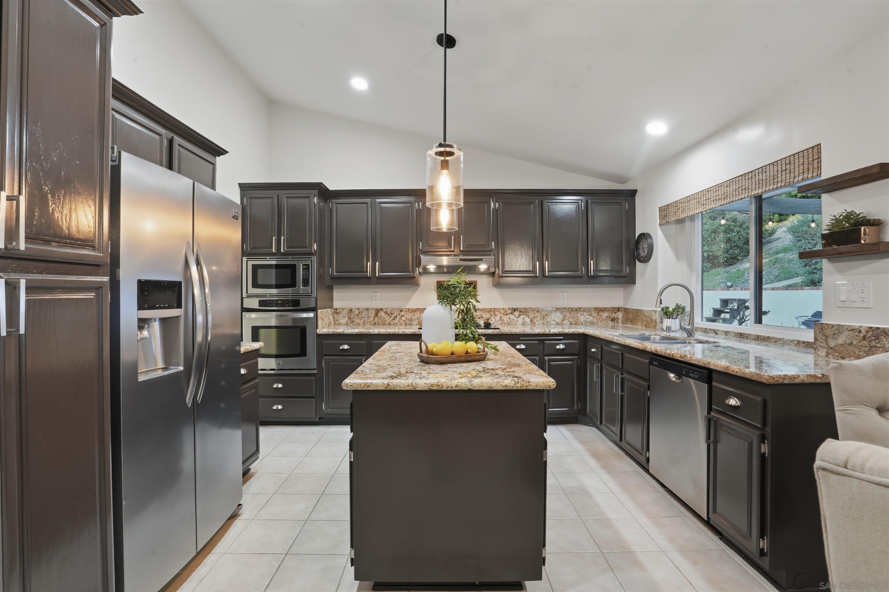 Detail Gallery Image 4 of 27 For 4378  Shasta, Carlsbad,  CA 92010 - 4 Beds | 2 Baths