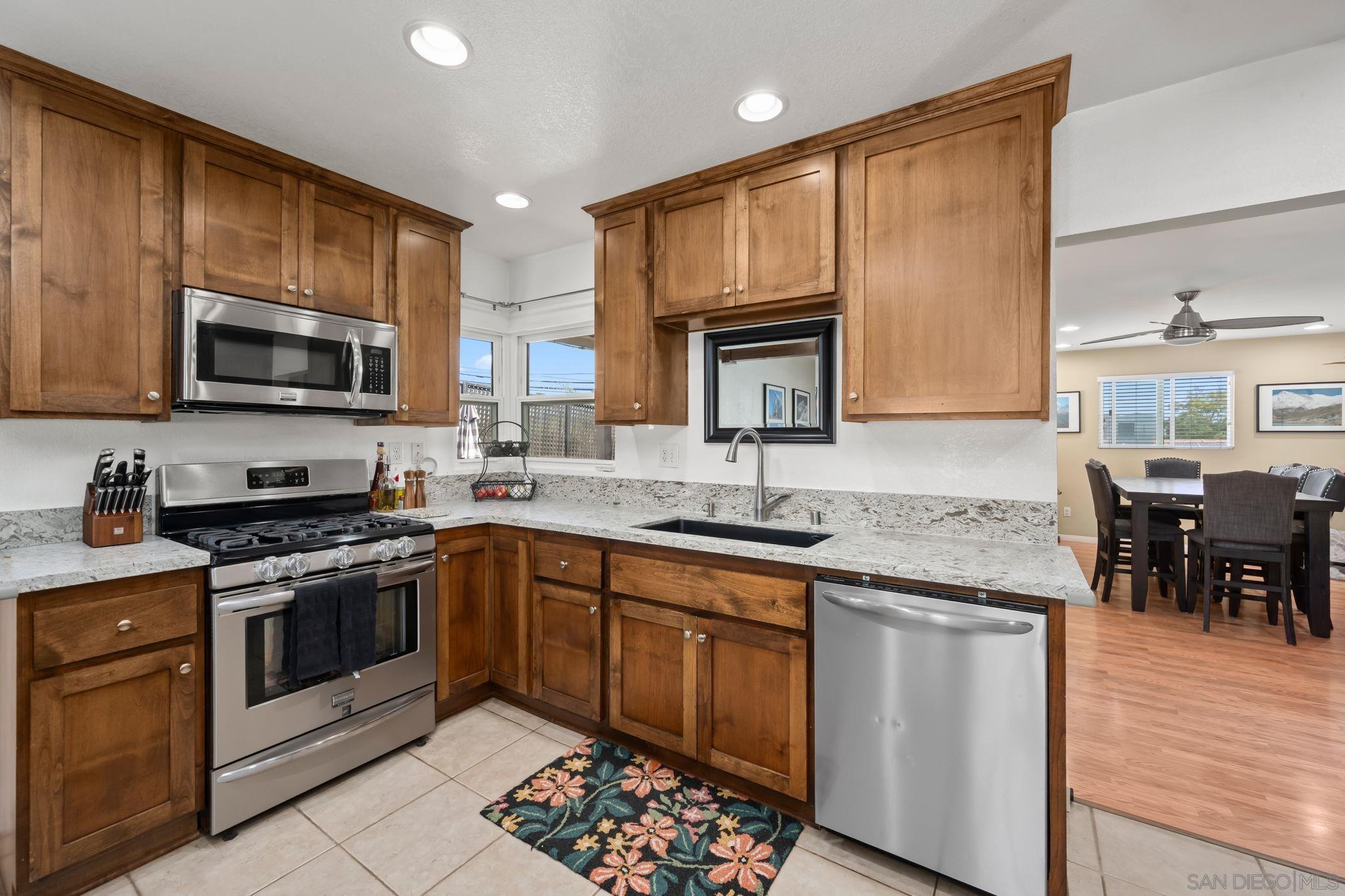 Detail Gallery Image 6 of 61 For 503 N Cuyamaca St, El Cajon,  CA 92020 - 3 Beds | 2 Baths