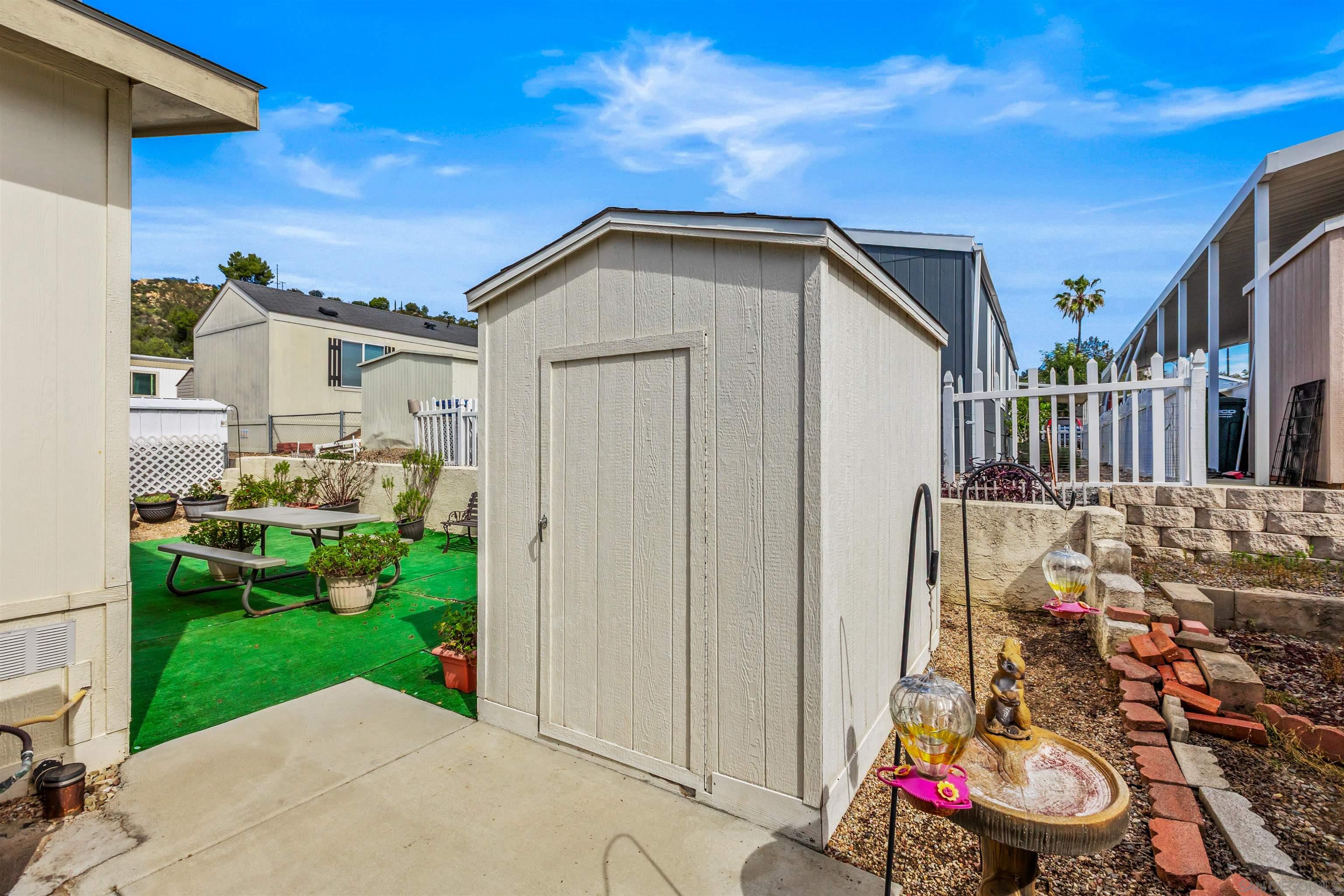 Detail Gallery Image 16 of 26 For 14089  Pomegranate Ave  #214,  Poway,  CA 92064 - 2 Beds | 2 Baths
