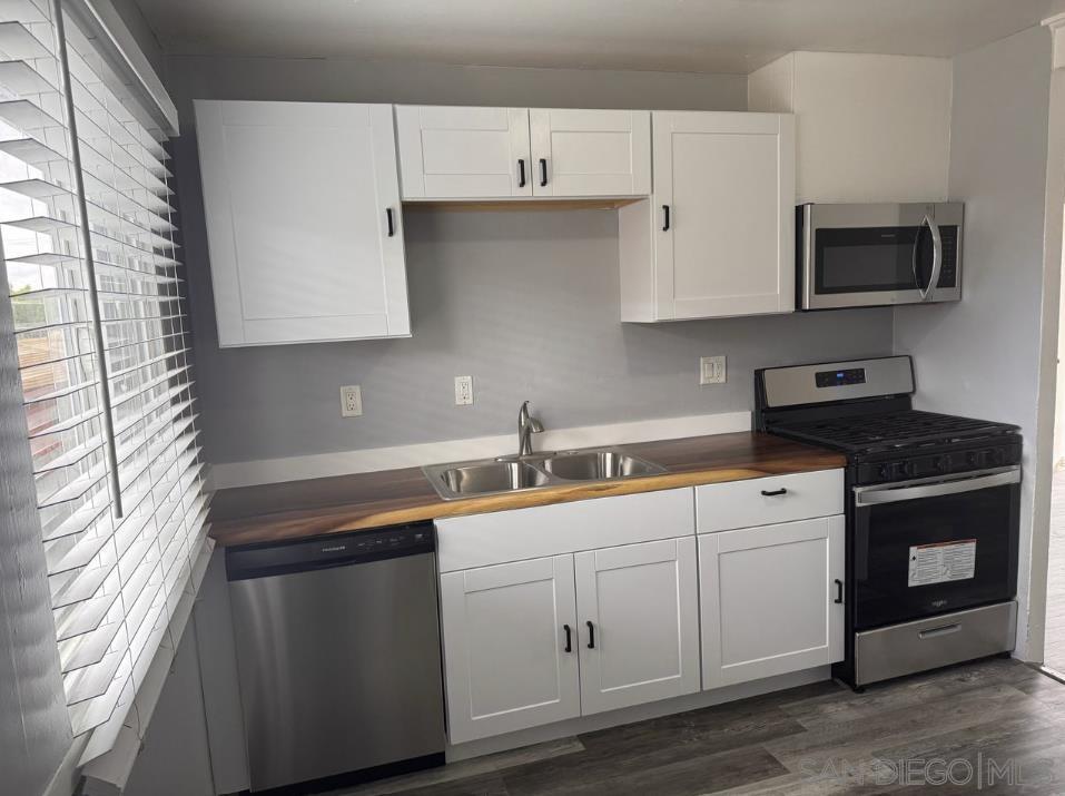 Detail Gallery Image 8 of 12 For 2605-7  Fenton Pl, National City,  CA 91950 - – Beds | – Baths