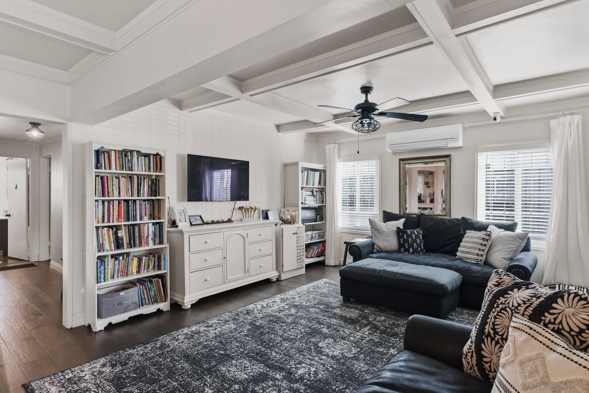 Detail Gallery Image 4 of 32 For 2020  Madison Ave, San Diego,  CA 92116 - 3 Beds | 2 Baths