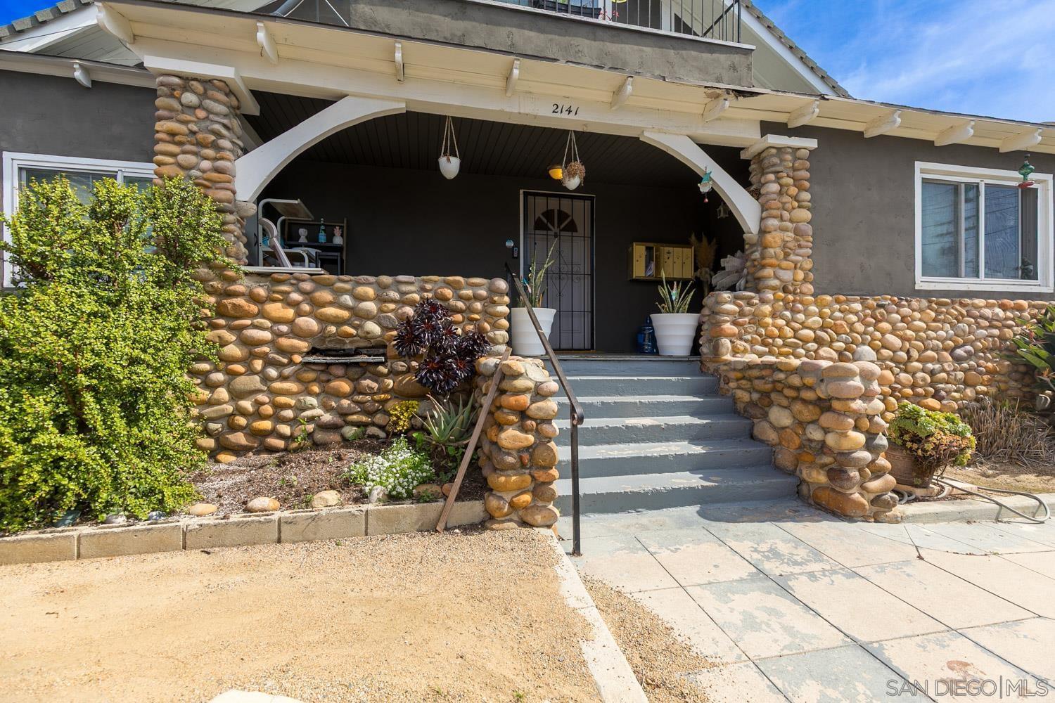 Detail Gallery Image 2 of 14 For 2141  Front Street, San Diego,  CA 92101 - – Beds | – Baths