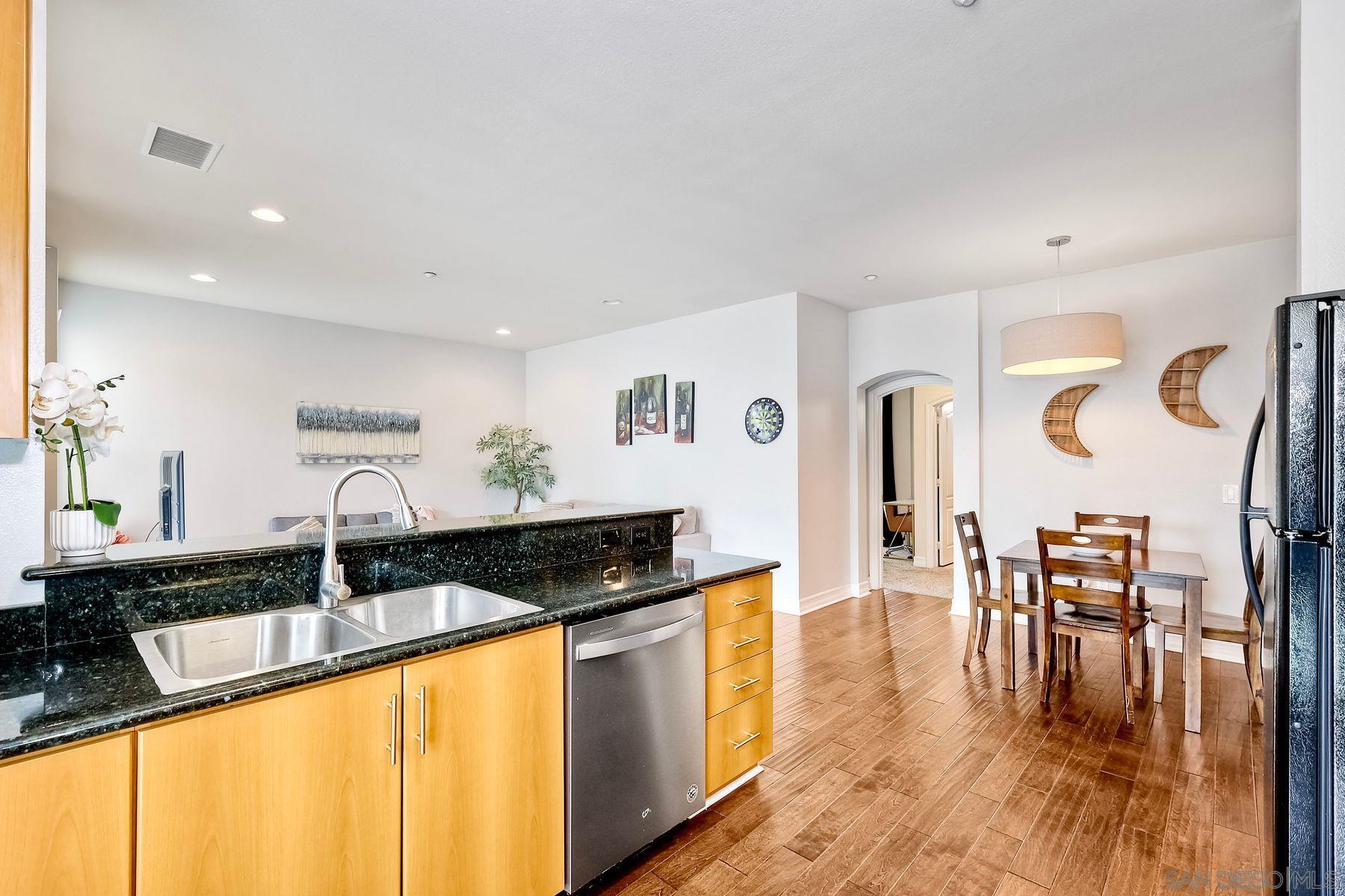 Detail Gallery Image 6 of 23 For 1225  Island Ave  #208,  San Diego,  CA 92101 - 2 Beds | 2 Baths