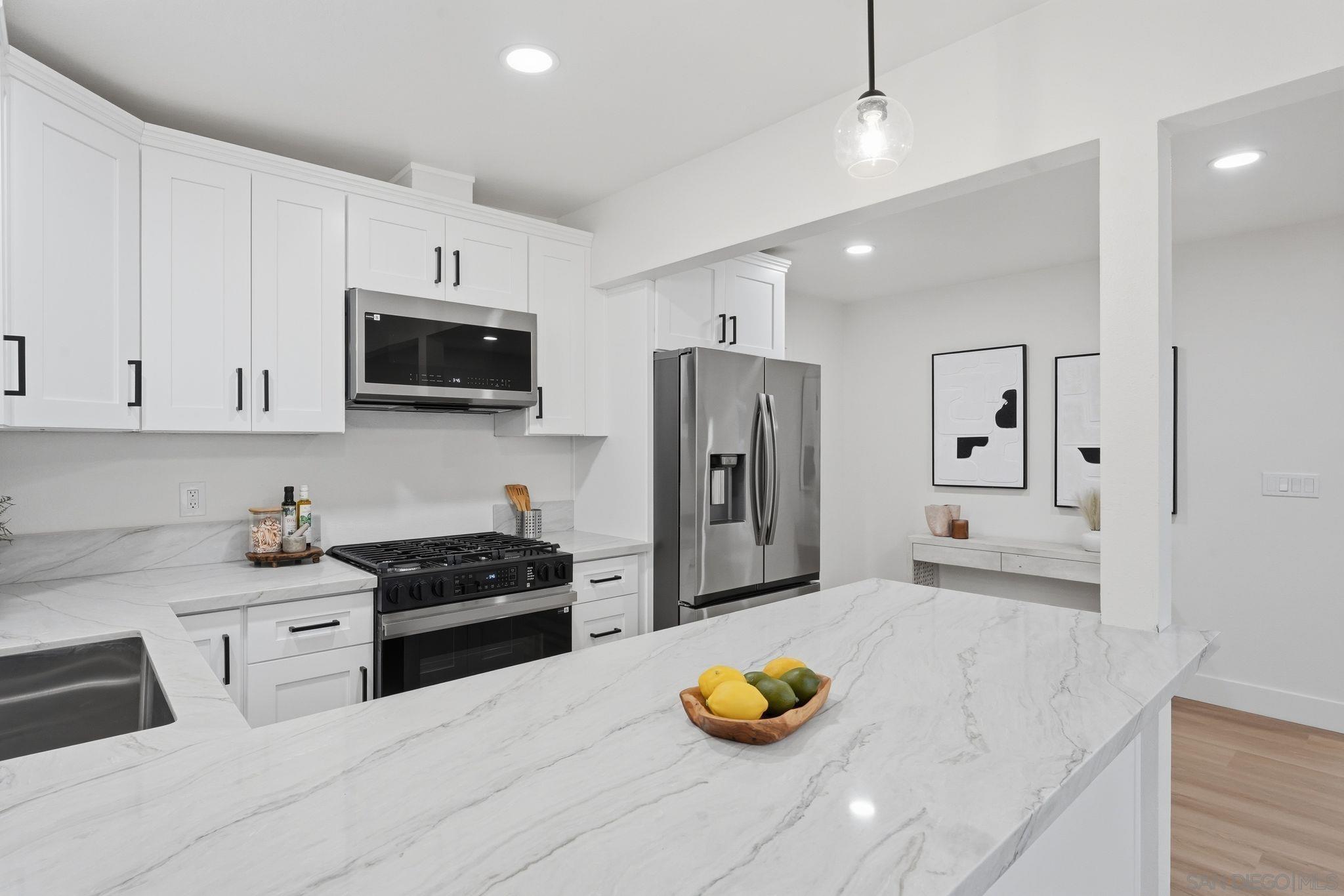 Detail Gallery Image 11 of 29 For 2726  Landscape Dr, San Diego,  CA 92139 - 4 Beds | 3 Baths