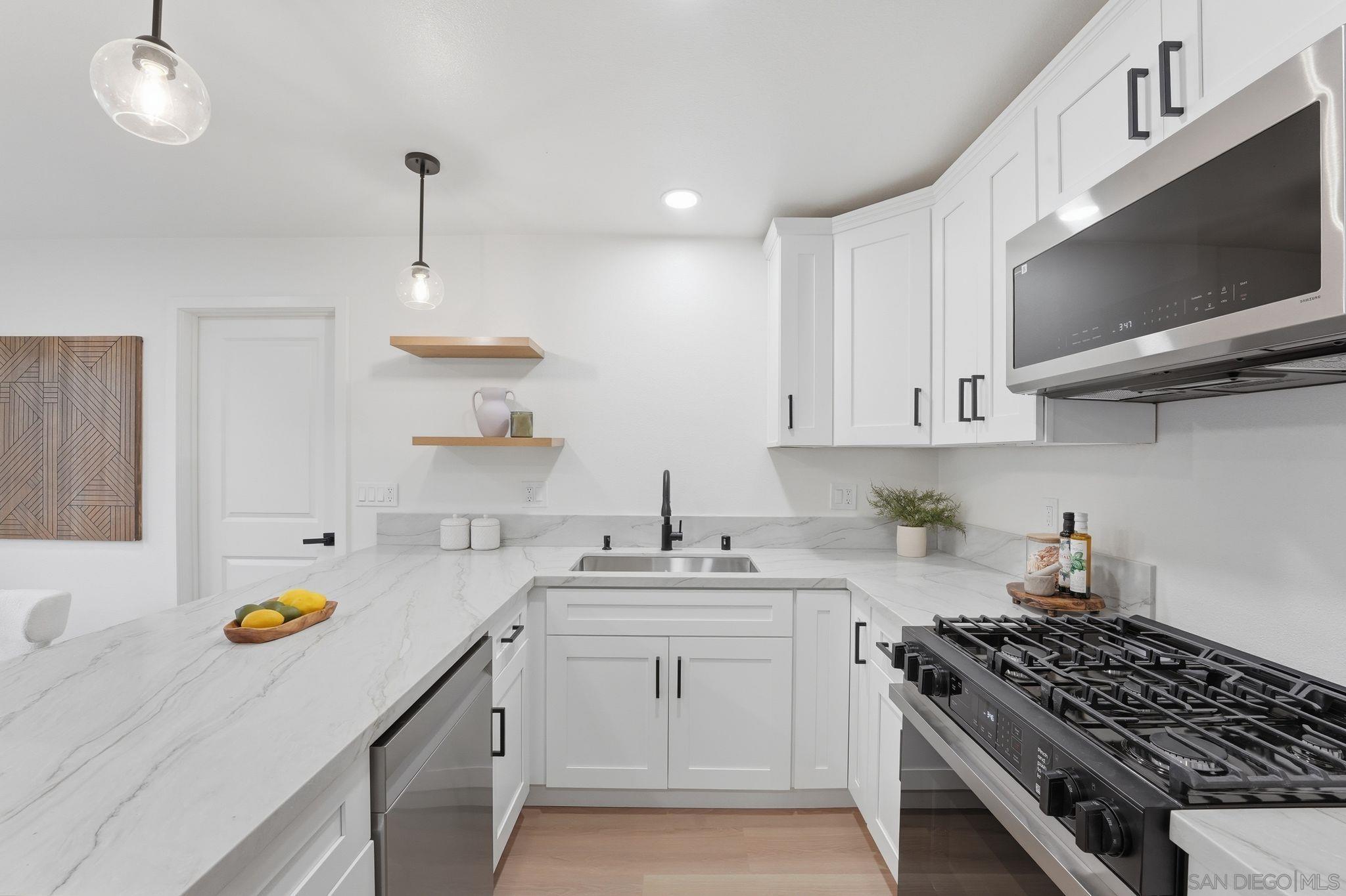 Detail Gallery Image 13 of 29 For 2726  Landscape Dr, San Diego,  CA 92139 - 4 Beds | 3 Baths