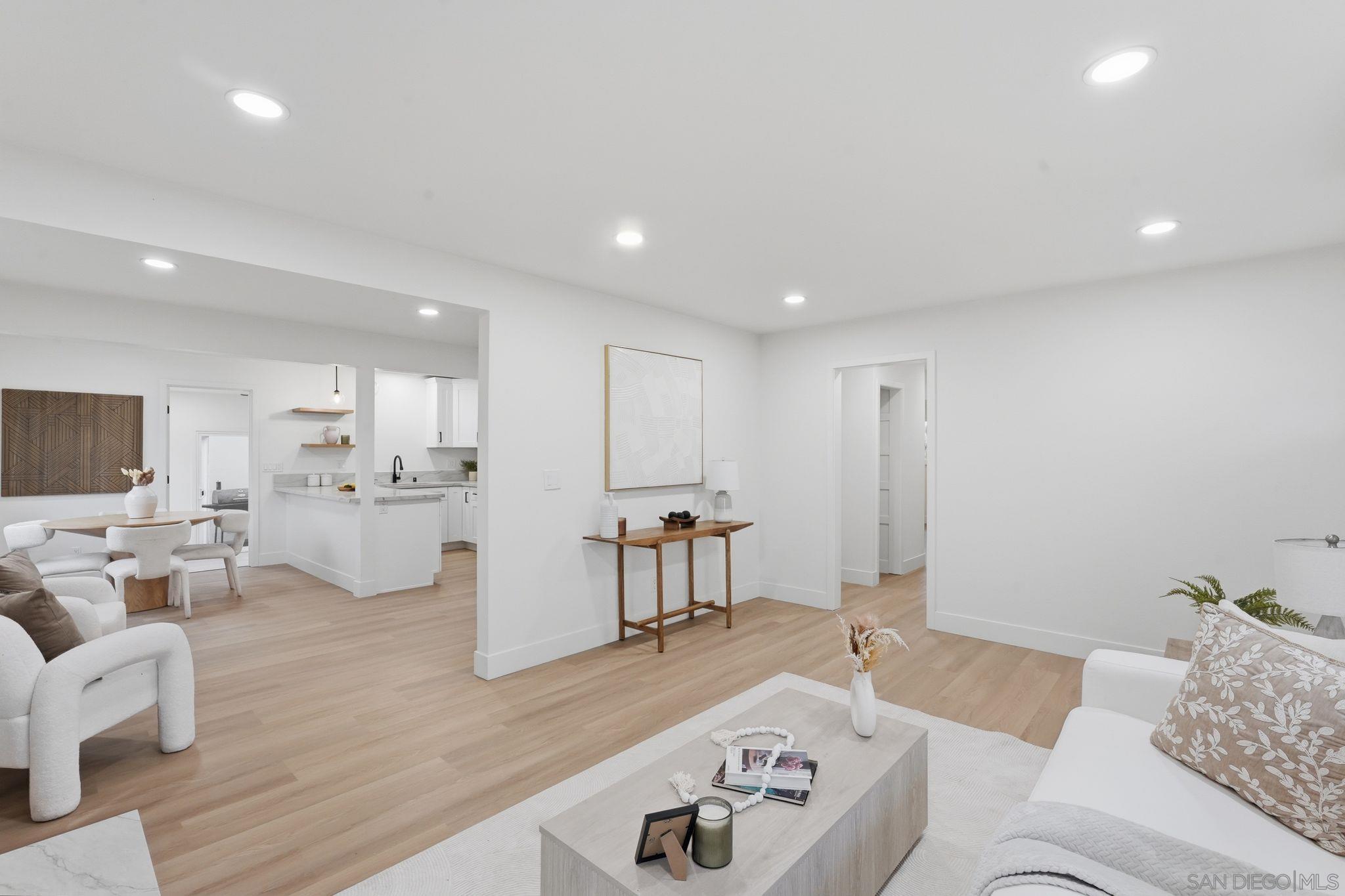 Detail Gallery Image 5 of 29 For 2726  Landscape Dr, San Diego,  CA 92139 - 4 Beds | 3 Baths