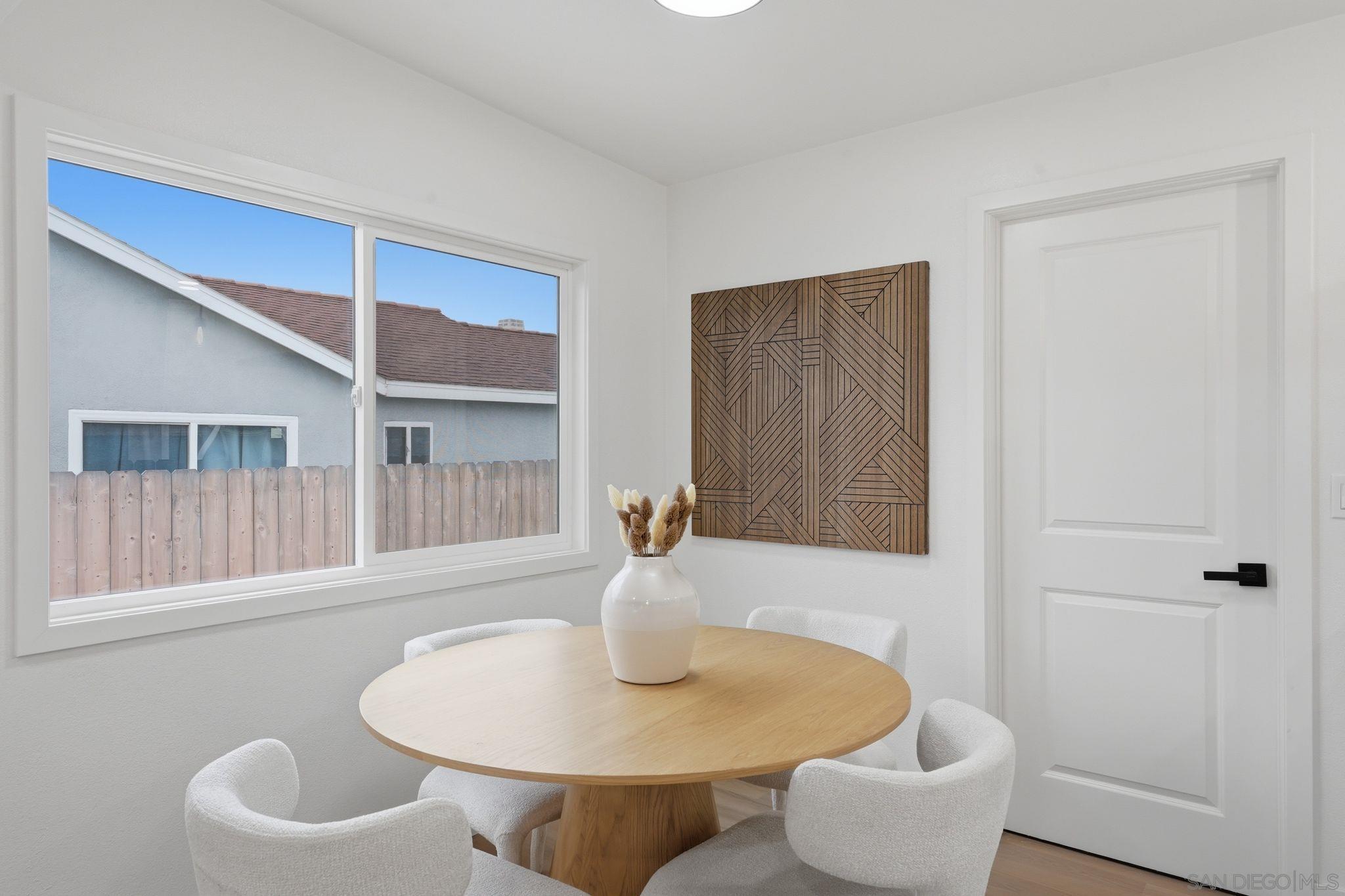 Detail Gallery Image 8 of 29 For 2726  Landscape Dr, San Diego,  CA 92139 - 4 Beds | 3 Baths