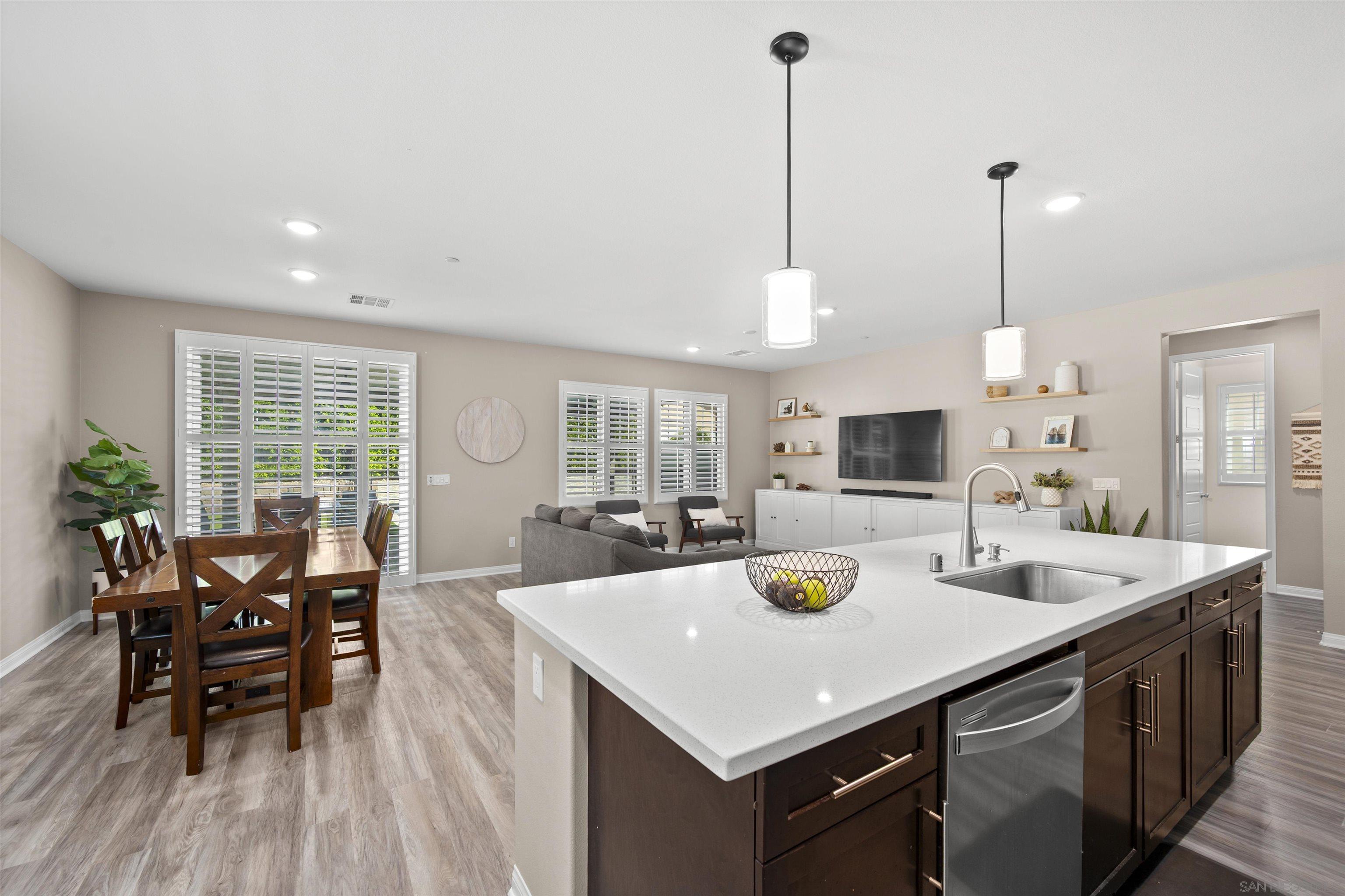 Detail Gallery Image 12 of 50 For 10664  Cobble Court, Santee,  CA 92071 - 4 Beds | 3/1 Baths