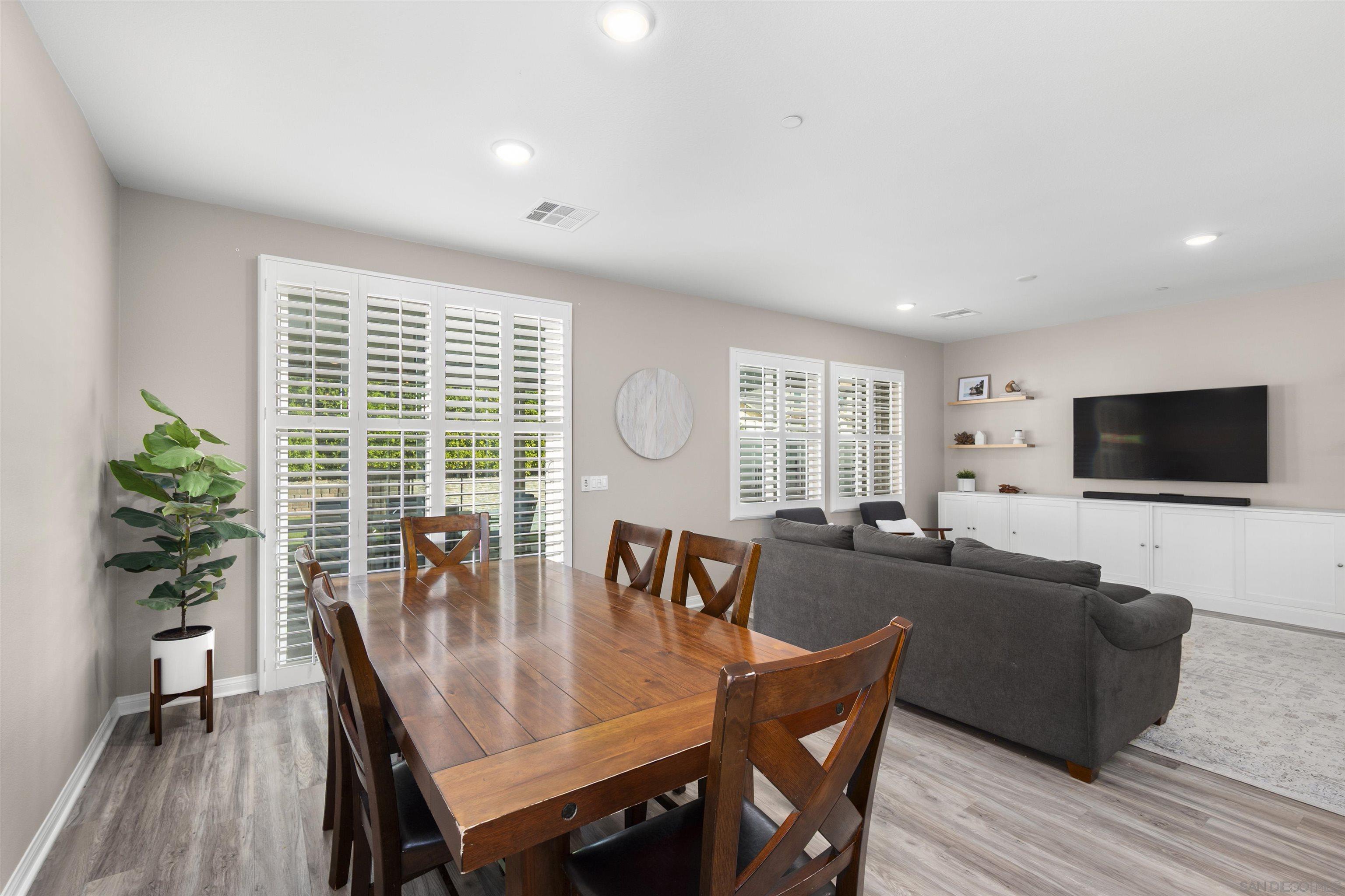 Detail Gallery Image 14 of 50 For 10664  Cobble Court, Santee,  CA 92071 - 4 Beds | 3/1 Baths