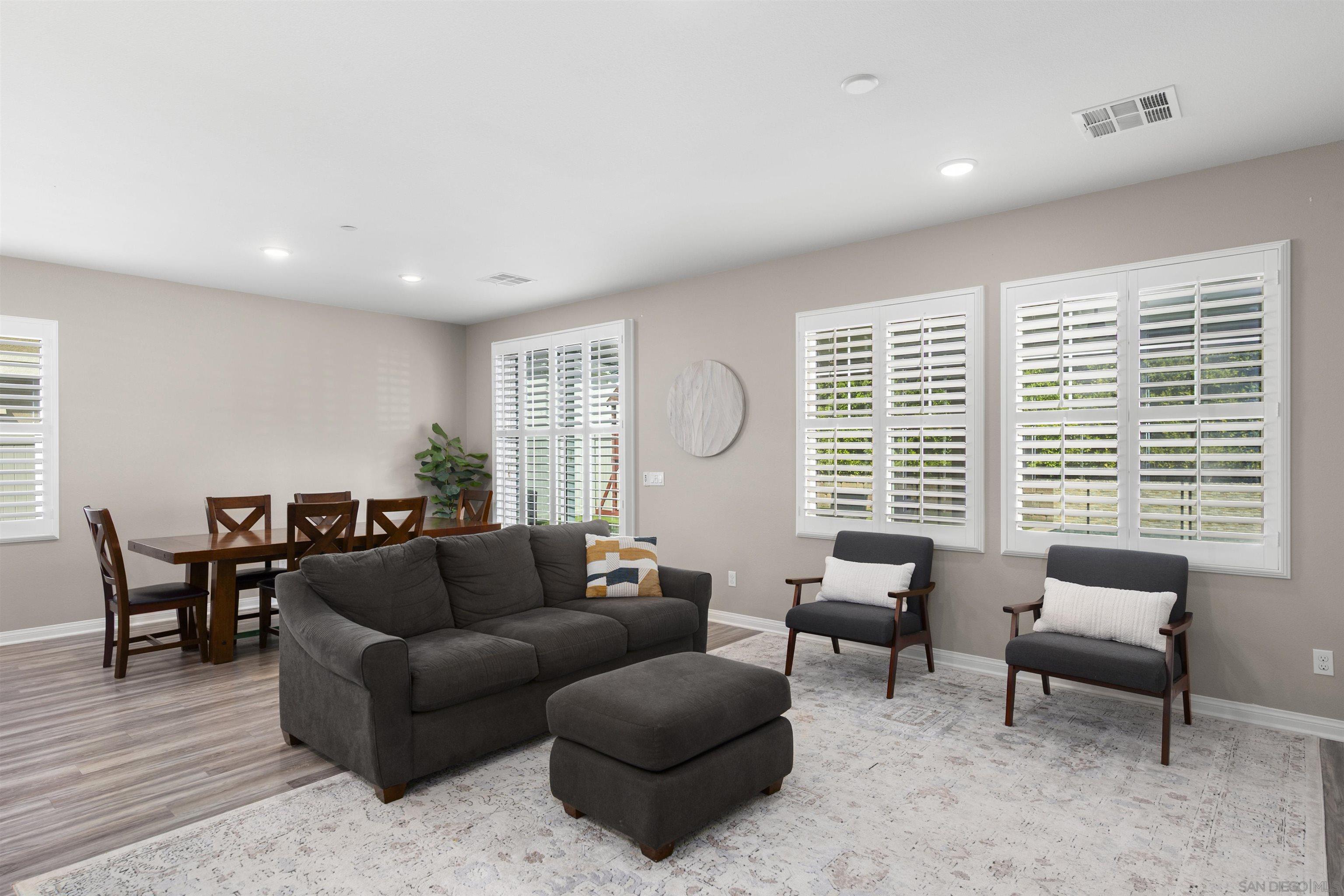 Detail Gallery Image 16 of 50 For 10664  Cobble Court, Santee,  CA 92071 - 4 Beds | 3/1 Baths