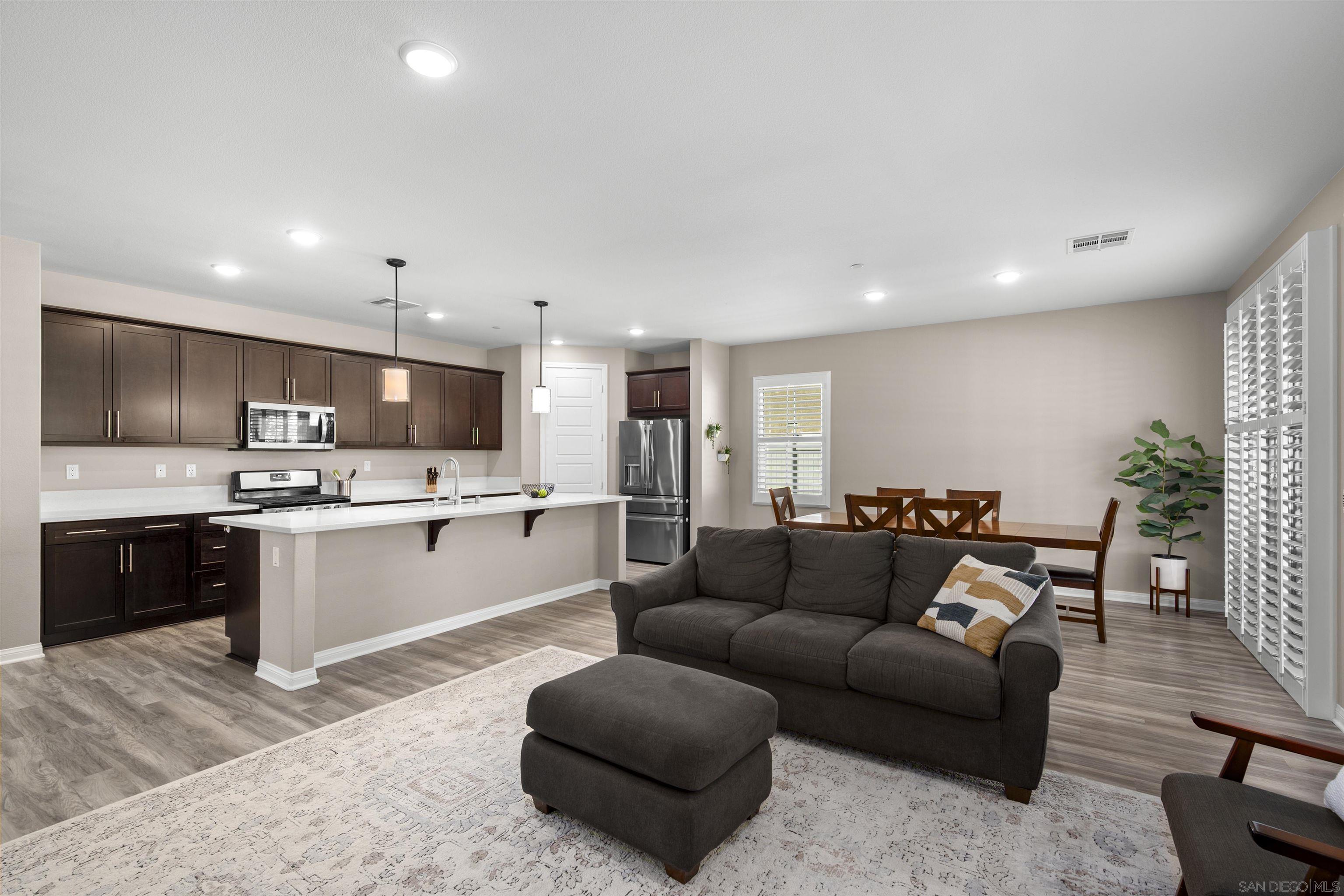 Detail Gallery Image 17 of 50 For 10664  Cobble Court, Santee,  CA 92071 - 4 Beds | 3/1 Baths