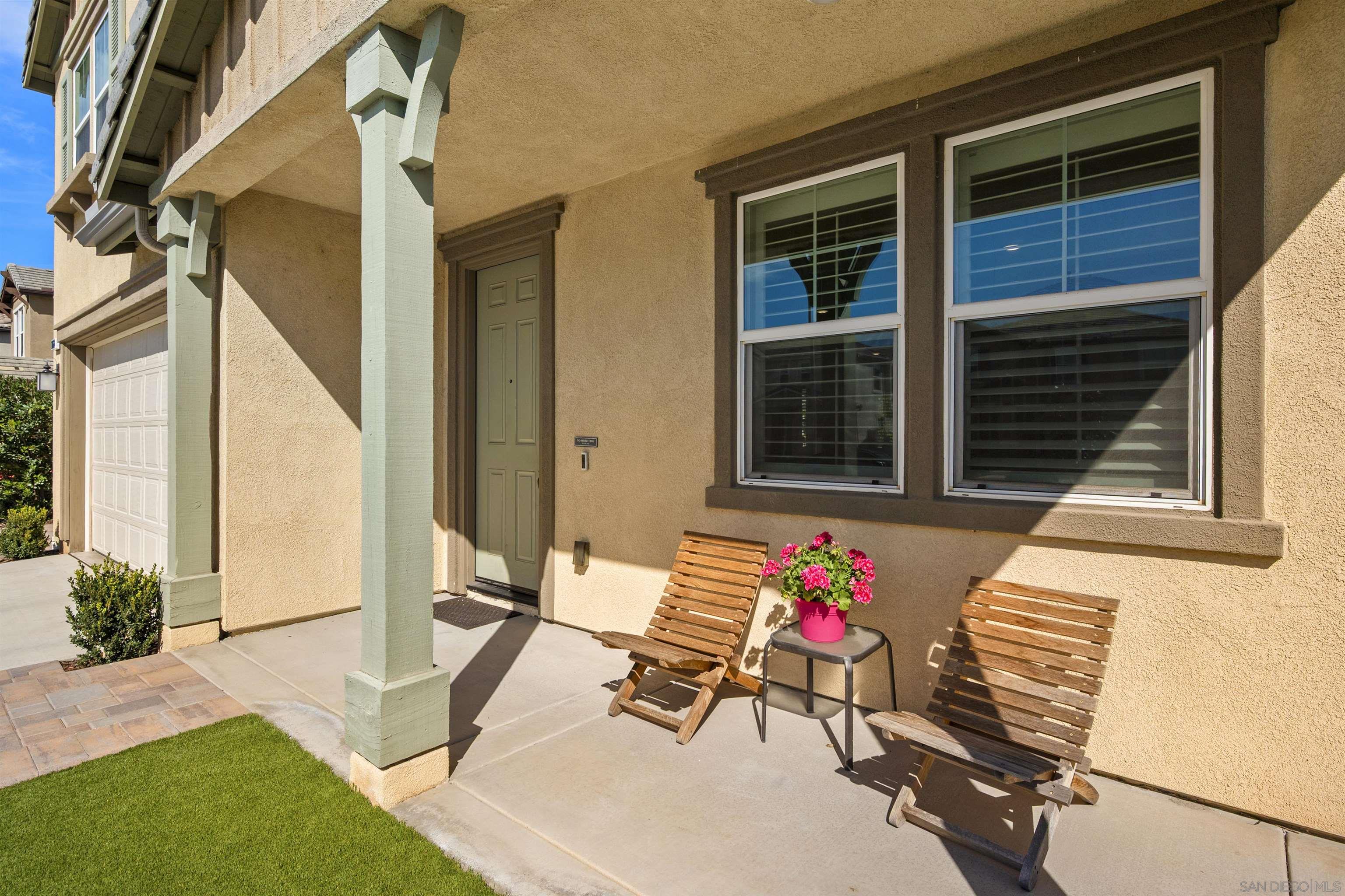 Detail Gallery Image 4 of 50 For 10664  Cobble Court, Santee,  CA 92071 - 4 Beds | 3/1 Baths