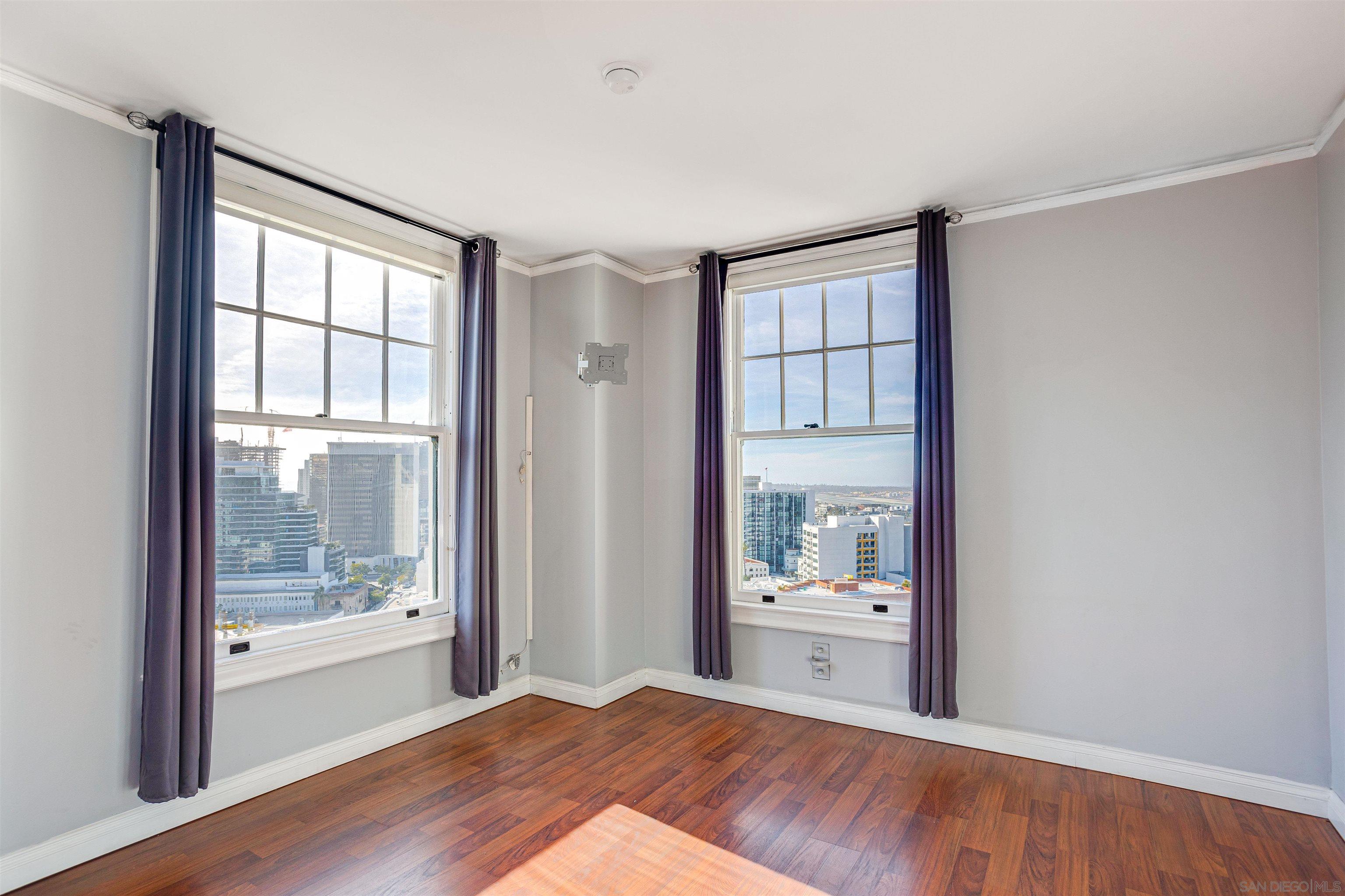 Detail Gallery Image 2 of 25 For 702  Ash St  1000, San Diego,  CA 92101 - 2 Beds | 2 Baths