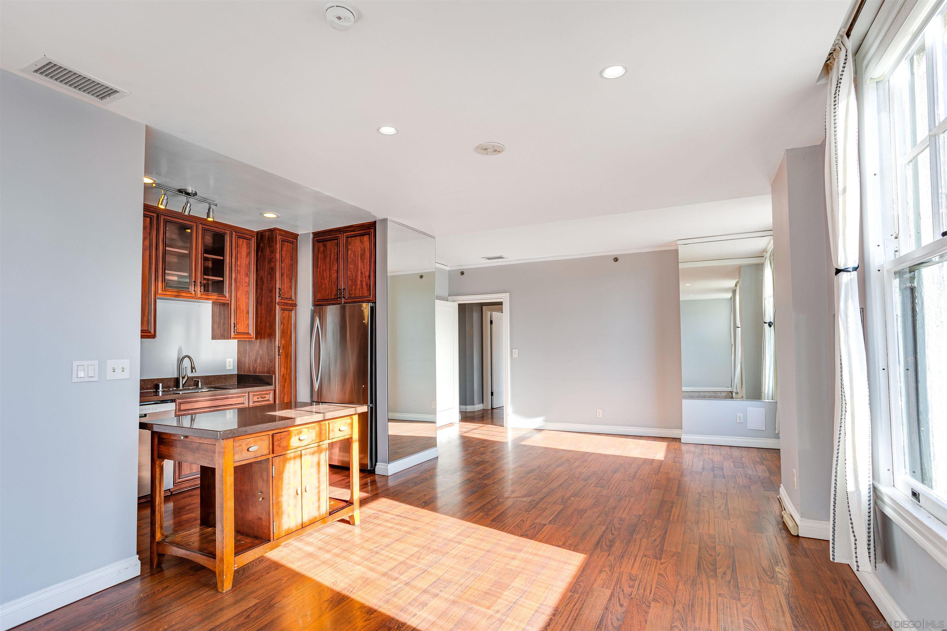 Detail Gallery Image 12 of 25 For 702  Ash St  1000, San Diego,  CA 92101 - 2 Beds | 2 Baths