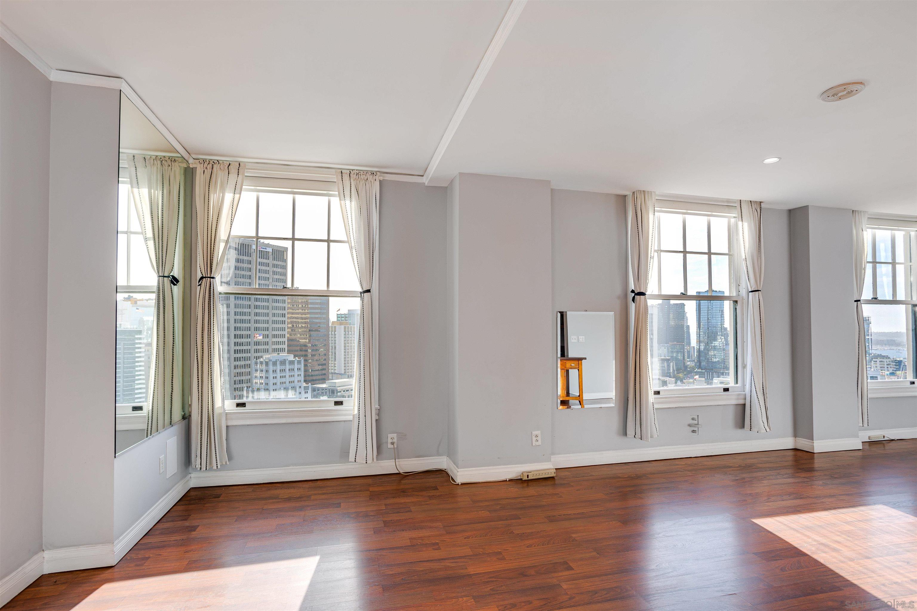 Detail Gallery Image 13 of 25 For 702  Ash St  1000, San Diego,  CA 92101 - 2 Beds | 2 Baths