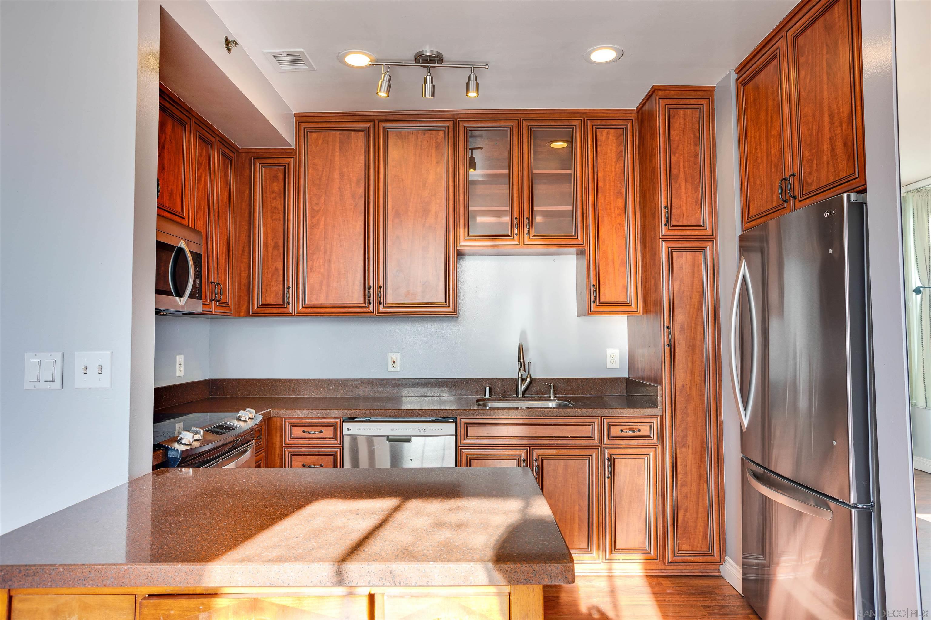 Detail Gallery Image 15 of 25 For 702  Ash St  1000, San Diego,  CA 92101 - 2 Beds | 2 Baths