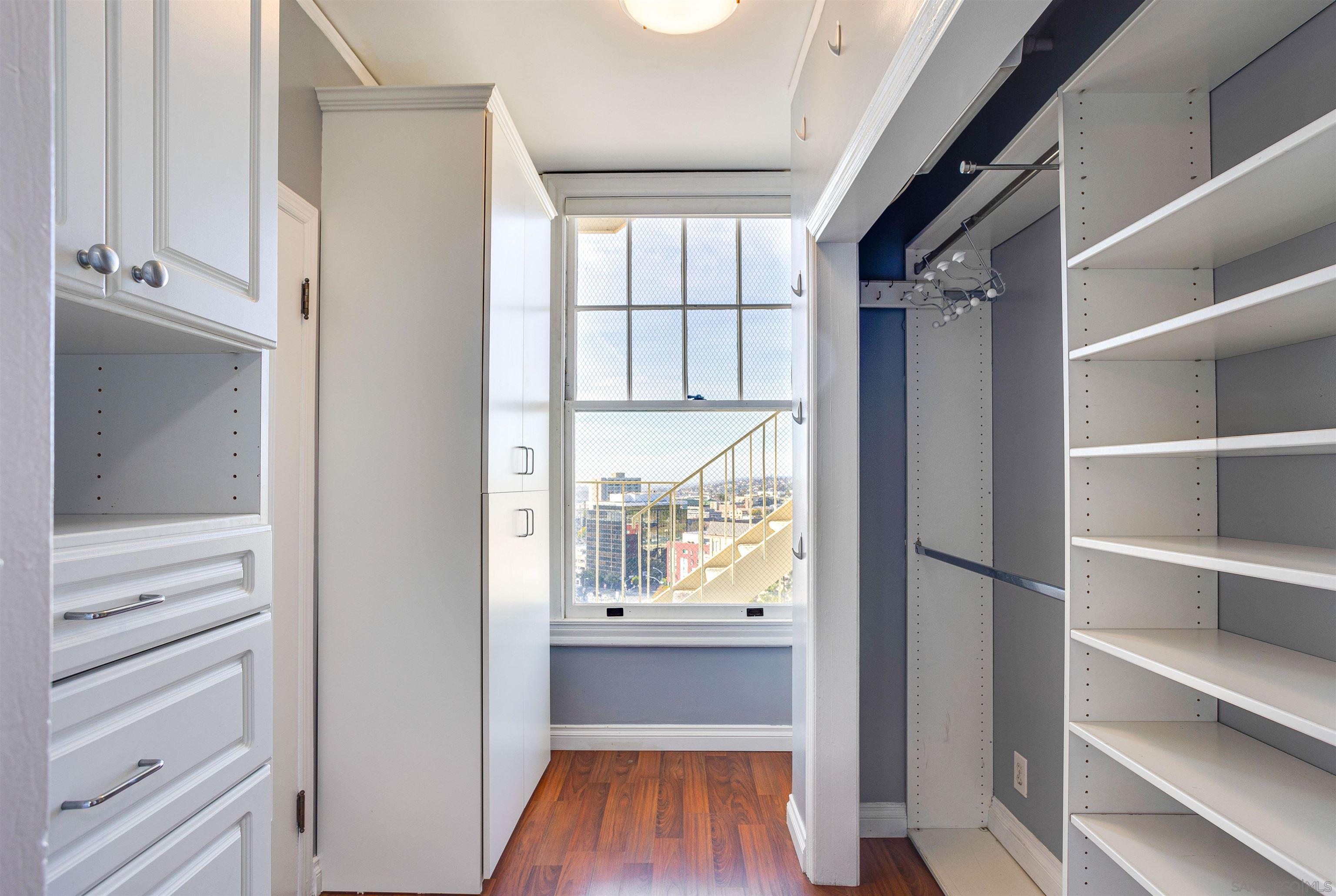 Detail Gallery Image 5 of 25 For 702  Ash St  1000, San Diego,  CA 92101 - 2 Beds | 2 Baths