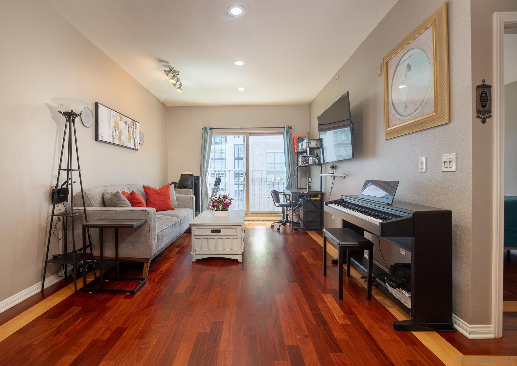 Detail Gallery Image 2 of 38 For 450  J St  7091, San Diego,  CA 92101 - 1 Beds | 1 Baths