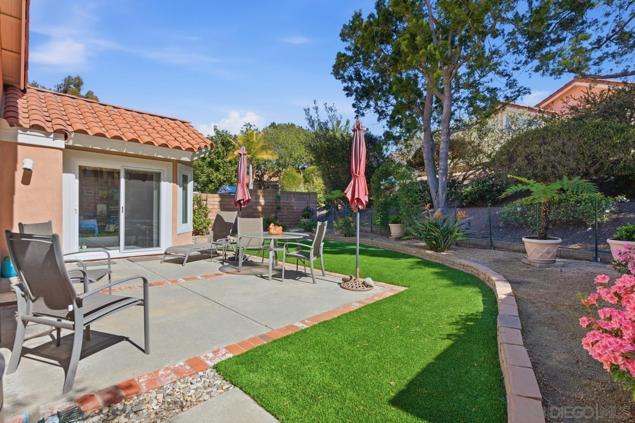 Detail Gallery Image 8 of 29 For 11582  Caminito Corriente, San Diego,  CA 92128 - 3 Beds | 2 Baths