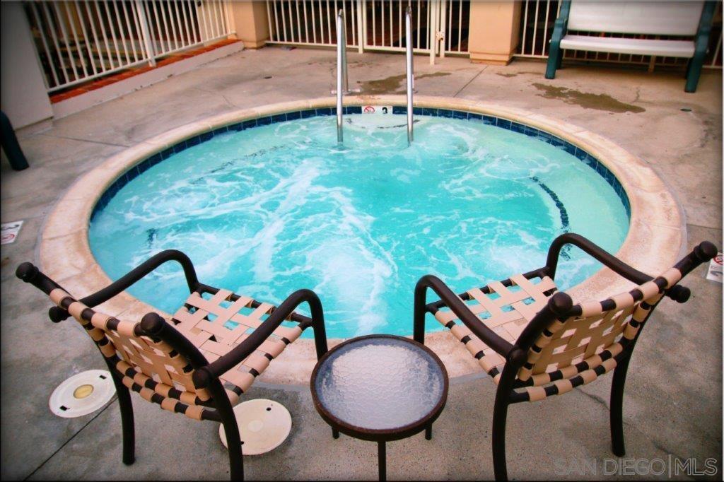 Detail Gallery Image 27 of 29 For 11582  Caminito Corriente, San Diego,  CA 92128 - 3 Beds | 2 Baths