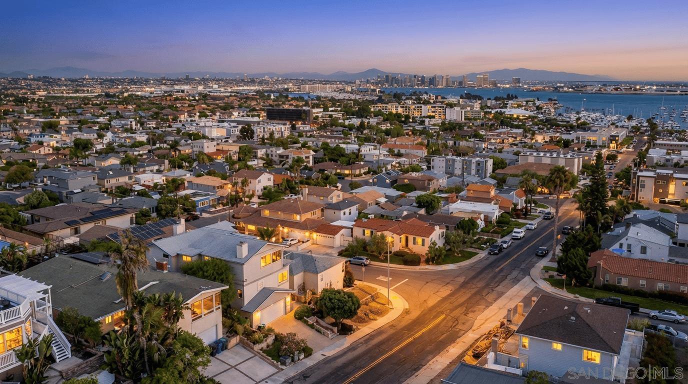 Detail Gallery Image 28 of 31 For 3316  Garrison St, San Diego,  CA 92106 - 4 Beds | 3 Baths