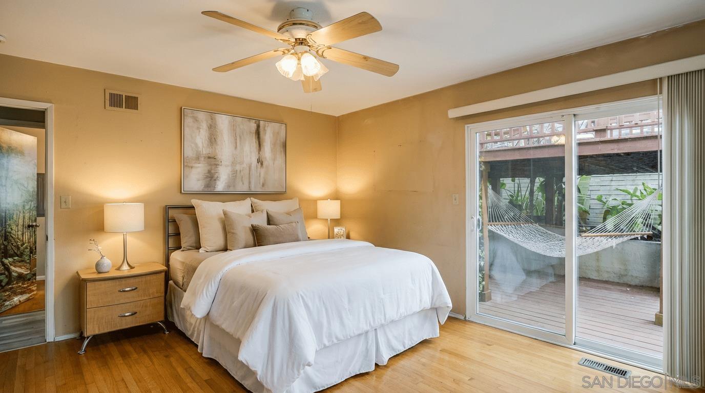 Detail Gallery Image 10 of 31 For 3316  Garrison St, San Diego,  CA 92106 - 4 Beds | 3 Baths