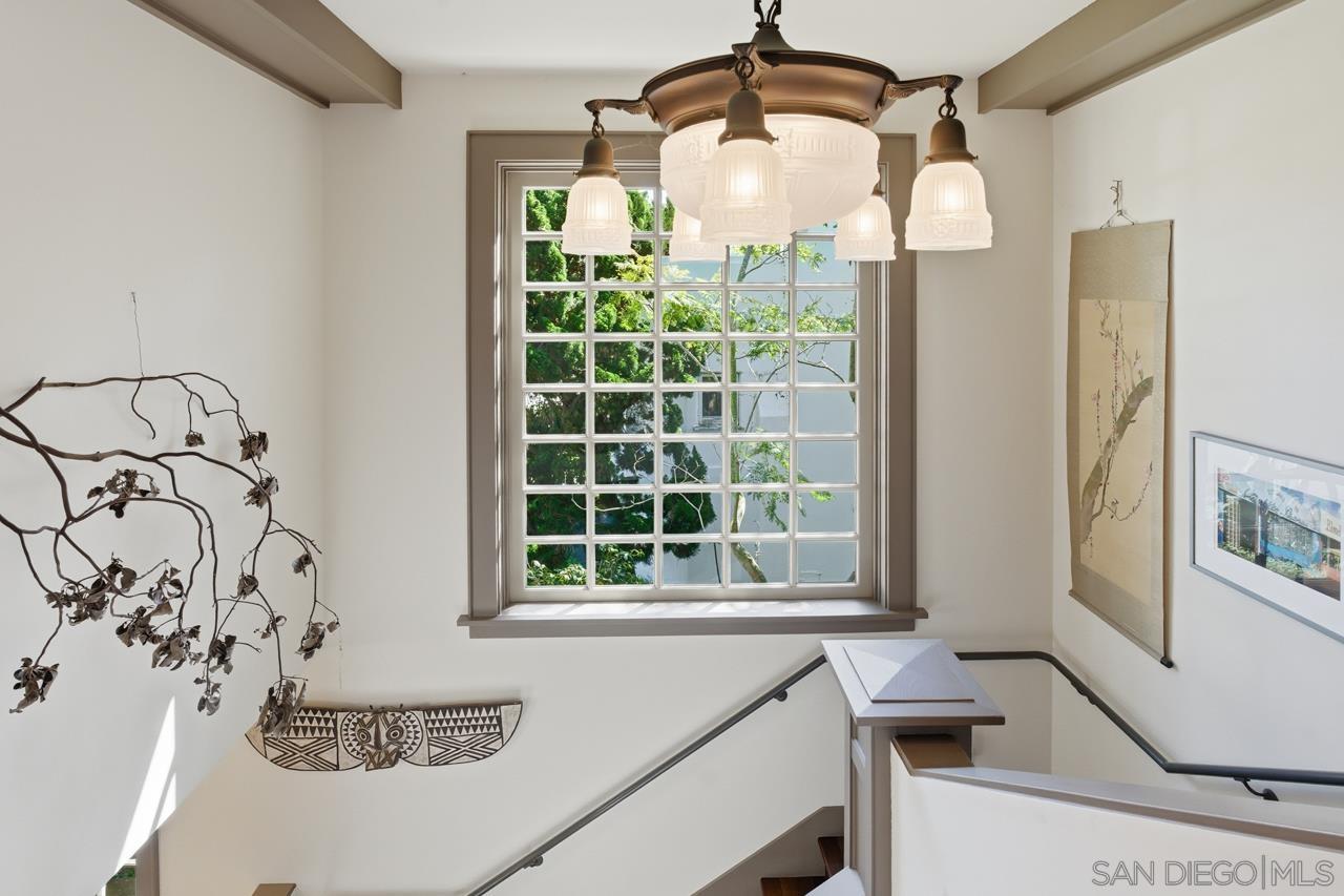 Detail Gallery Image 11 of 63 For 4511  Santa Cruz Avenue, San Diego,  CA 92107 - 3 Beds | 3 Baths