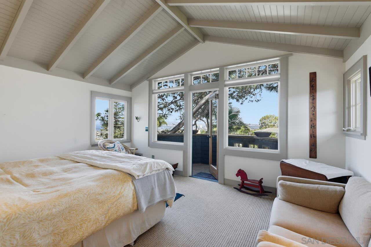 Detail Gallery Image 13 of 63 For 4511  Santa Cruz Avenue, San Diego,  CA 92107 - 3 Beds | 3 Baths