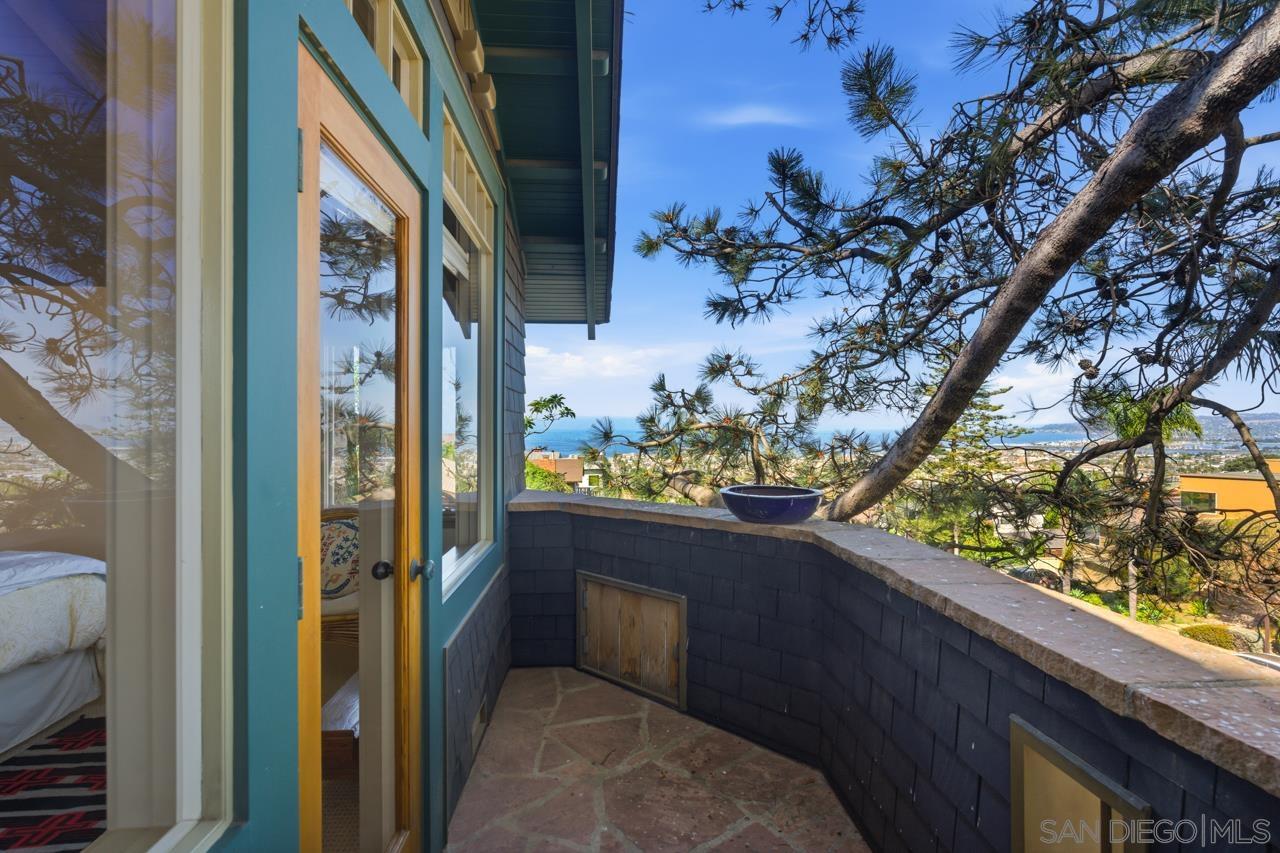 Detail Gallery Image 16 of 63 For 4511  Santa Cruz Avenue, San Diego,  CA 92107 - 3 Beds | 3 Baths