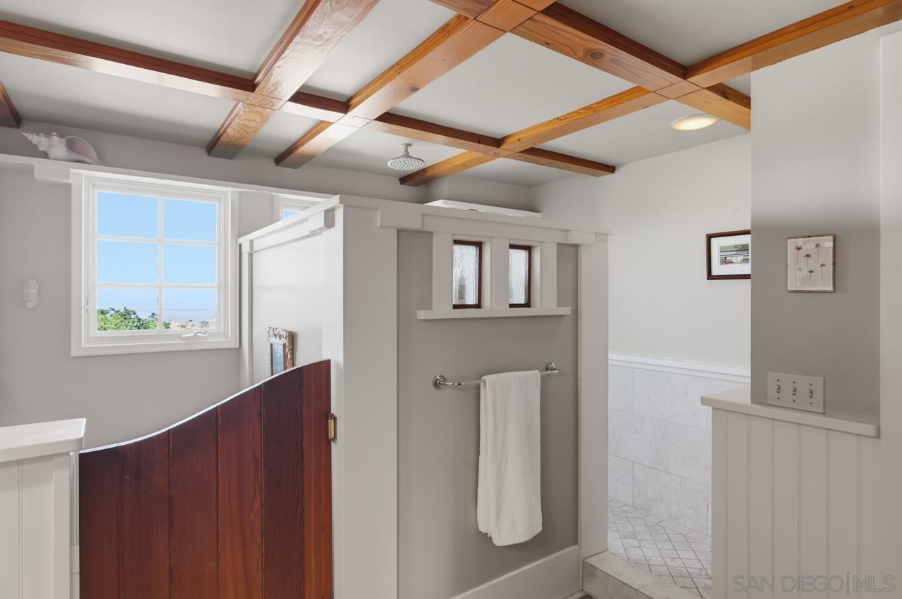 Detail Gallery Image 22 of 63 For 4511  Santa Cruz Avenue, San Diego,  CA 92107 - 3 Beds | 3 Baths