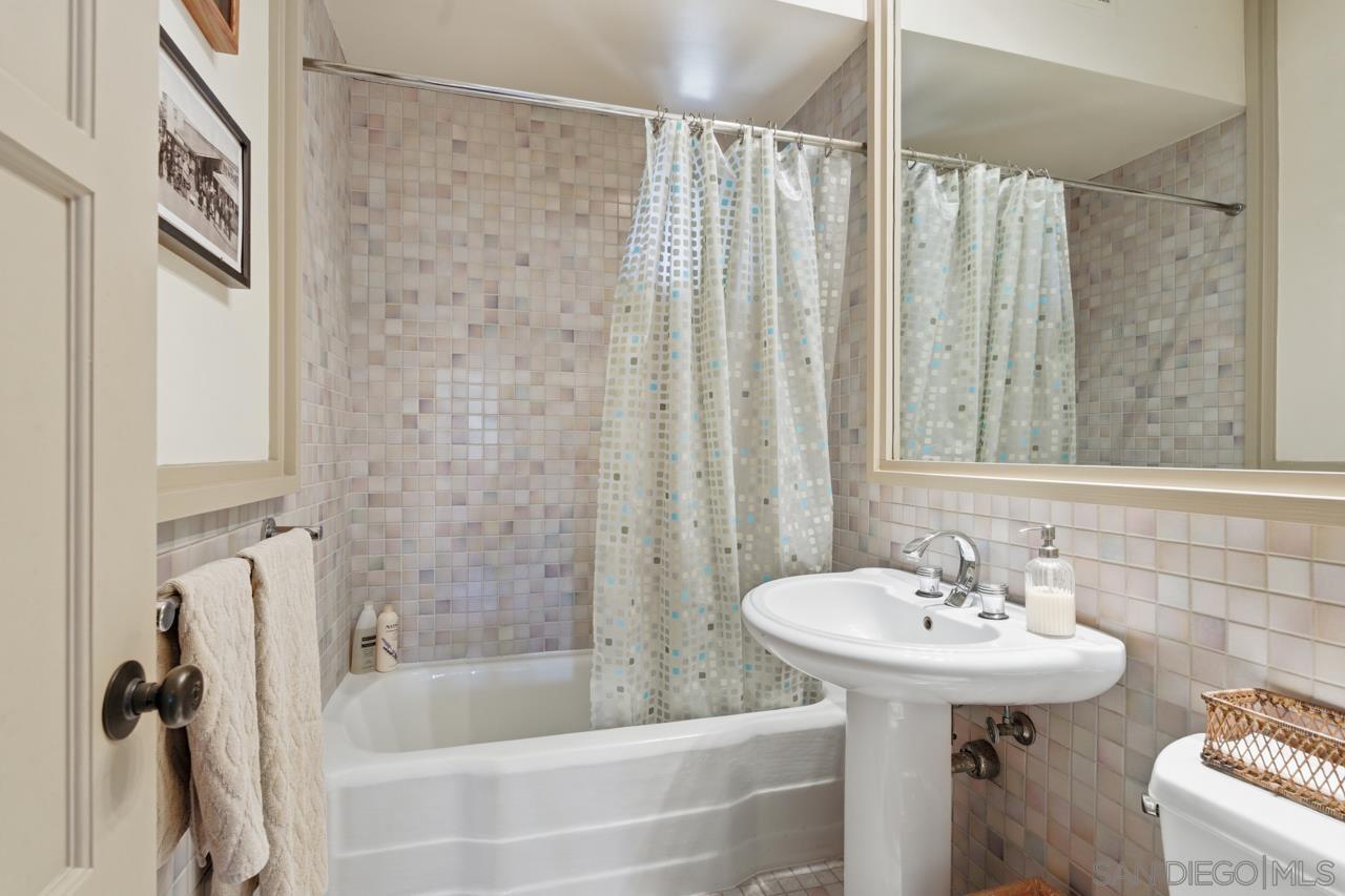 Detail Gallery Image 42 of 63 For 4511  Santa Cruz Avenue, San Diego,  CA 92107 - 3 Beds | 3 Baths