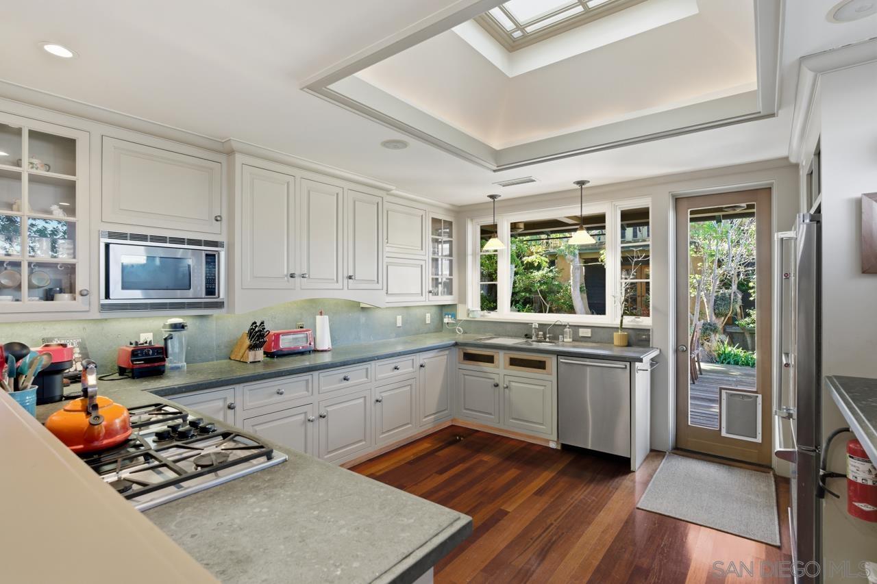 Detail Gallery Image 45 of 63 For 4511  Santa Cruz Avenue, San Diego,  CA 92107 - 3 Beds | 3 Baths