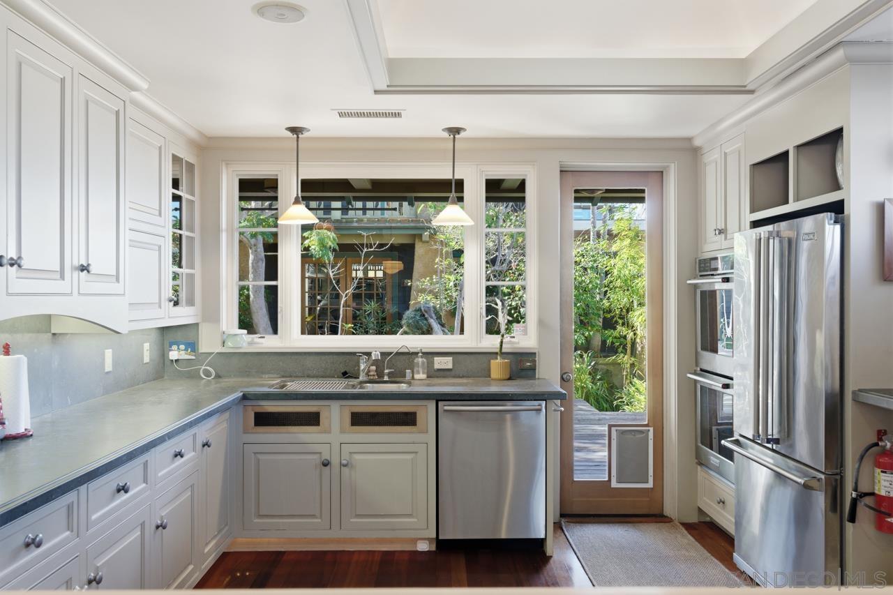 Detail Gallery Image 48 of 63 For 4511  Santa Cruz Avenue, San Diego,  CA 92107 - 3 Beds | 3 Baths