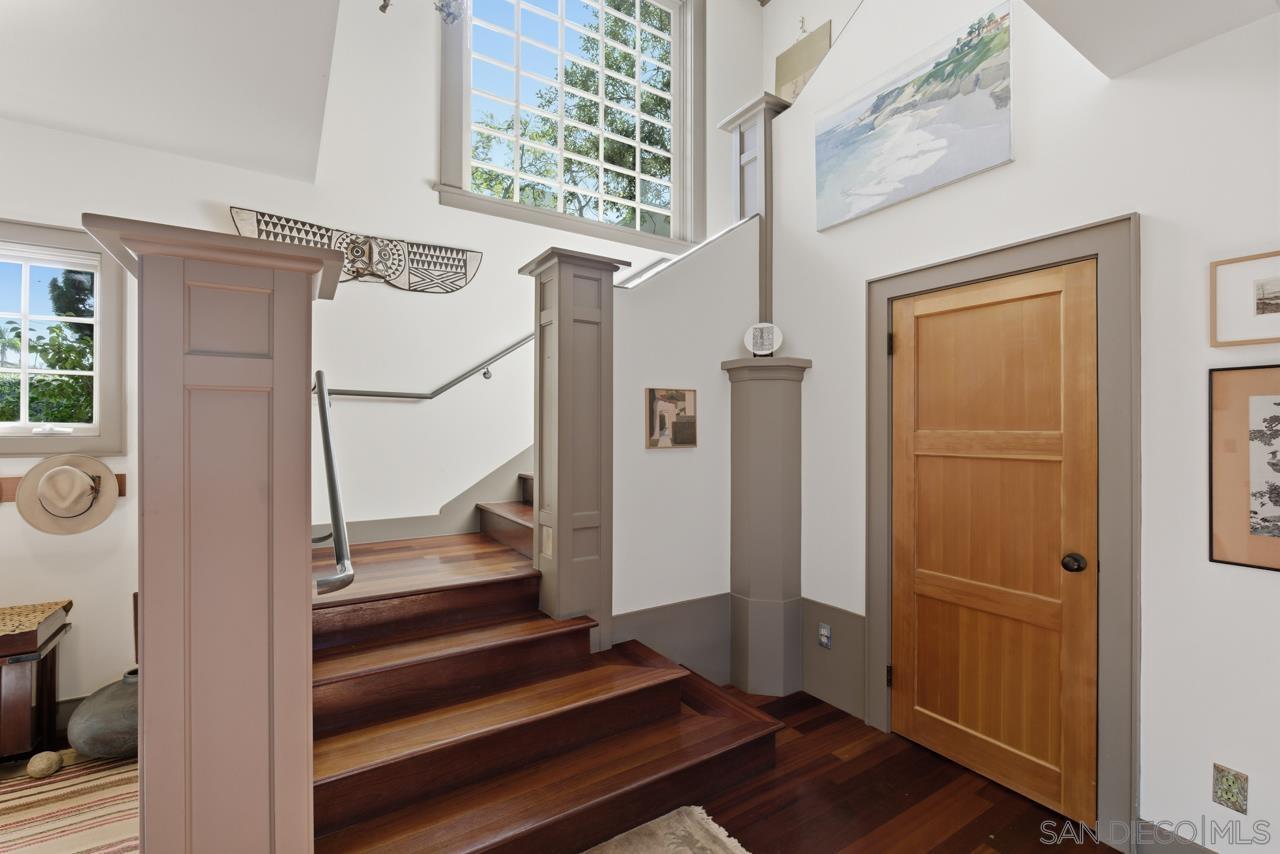 Detail Gallery Image 8 of 63 For 4511  Santa Cruz Avenue, San Diego,  CA 92107 - 3 Beds | 3 Baths