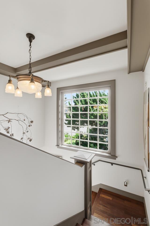 Detail Gallery Image 10 of 63 For 4511  Santa Cruz Avenue, San Diego,  CA 92107 - 3 Beds | 3 Baths