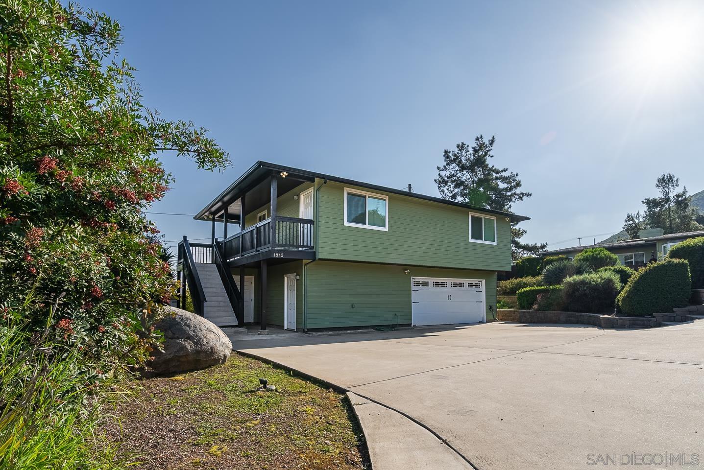 Detail Gallery Image 6 of 39 For 1912-1914  Jalisco Rd, El Cajon,  CA 92019 - 5 Beds | 3 Baths