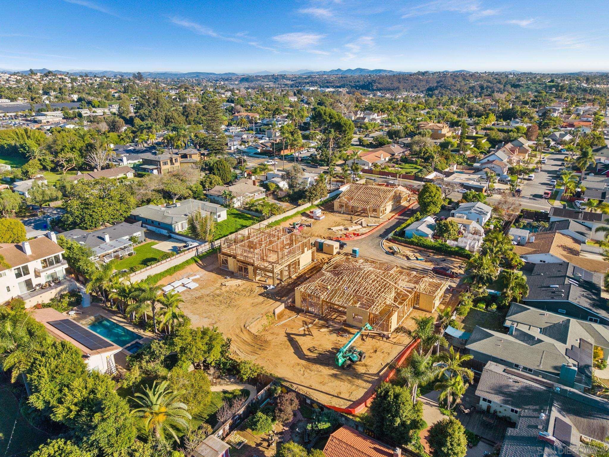 Detail Gallery Image 3 of 10 For 1720  California St., Oceanside,  CA 92054 - 4 Beds | 3/1 Baths
