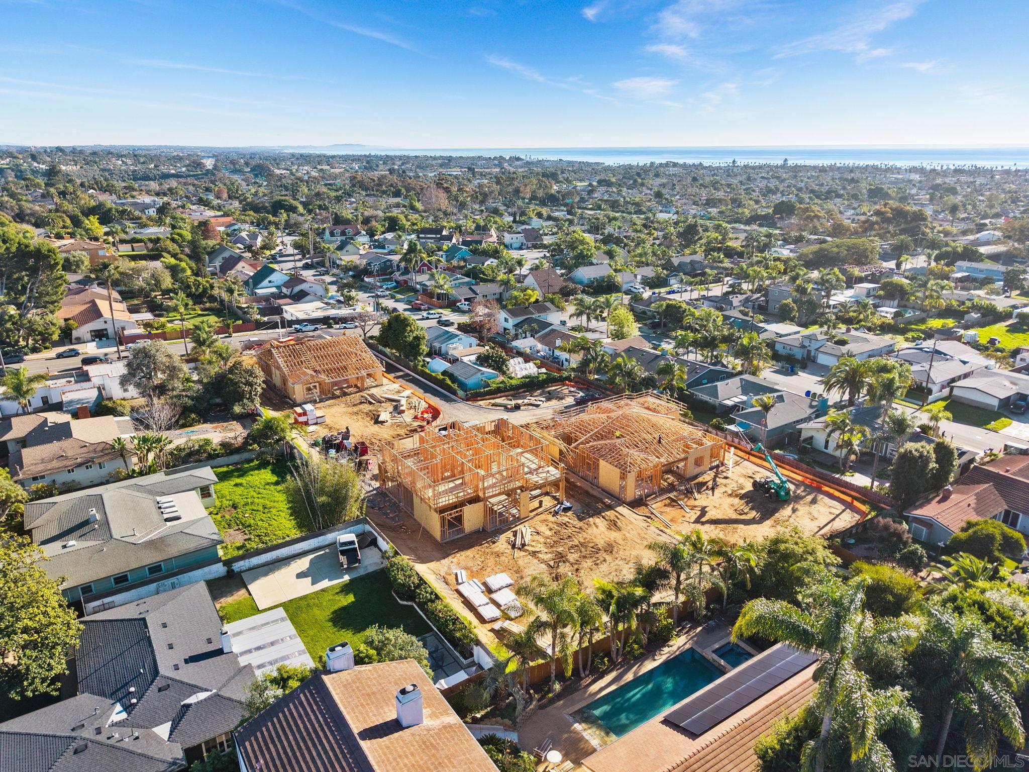 Detail Gallery Image 9 of 10 For 1720  California St., Oceanside,  CA 92054 - 4 Beds | 3/1 Baths