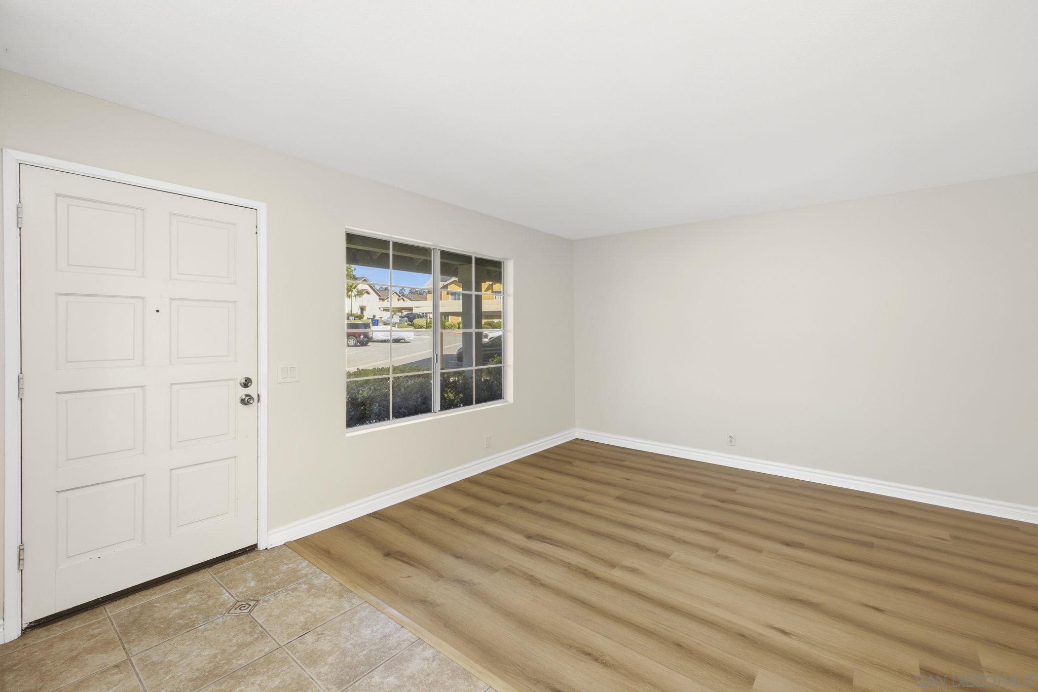 Detail Gallery Image 2 of 23 For 1683  Manzana Way, San Diego,  CA 92139 - 3 Beds | 2/1 Baths