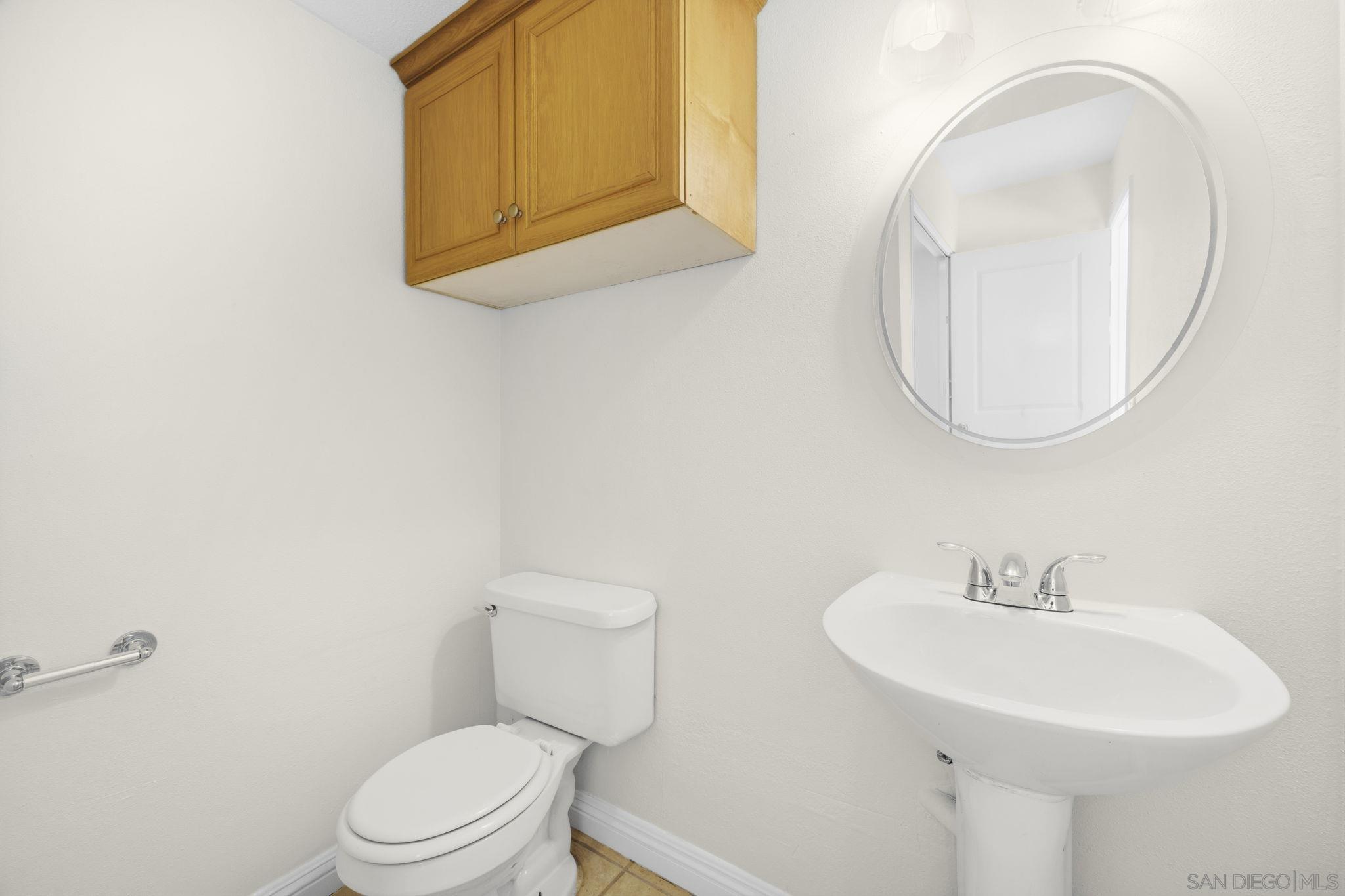 Detail Gallery Image 12 of 23 For 1683  Manzana Way, San Diego,  CA 92139 - 3 Beds | 2/1 Baths