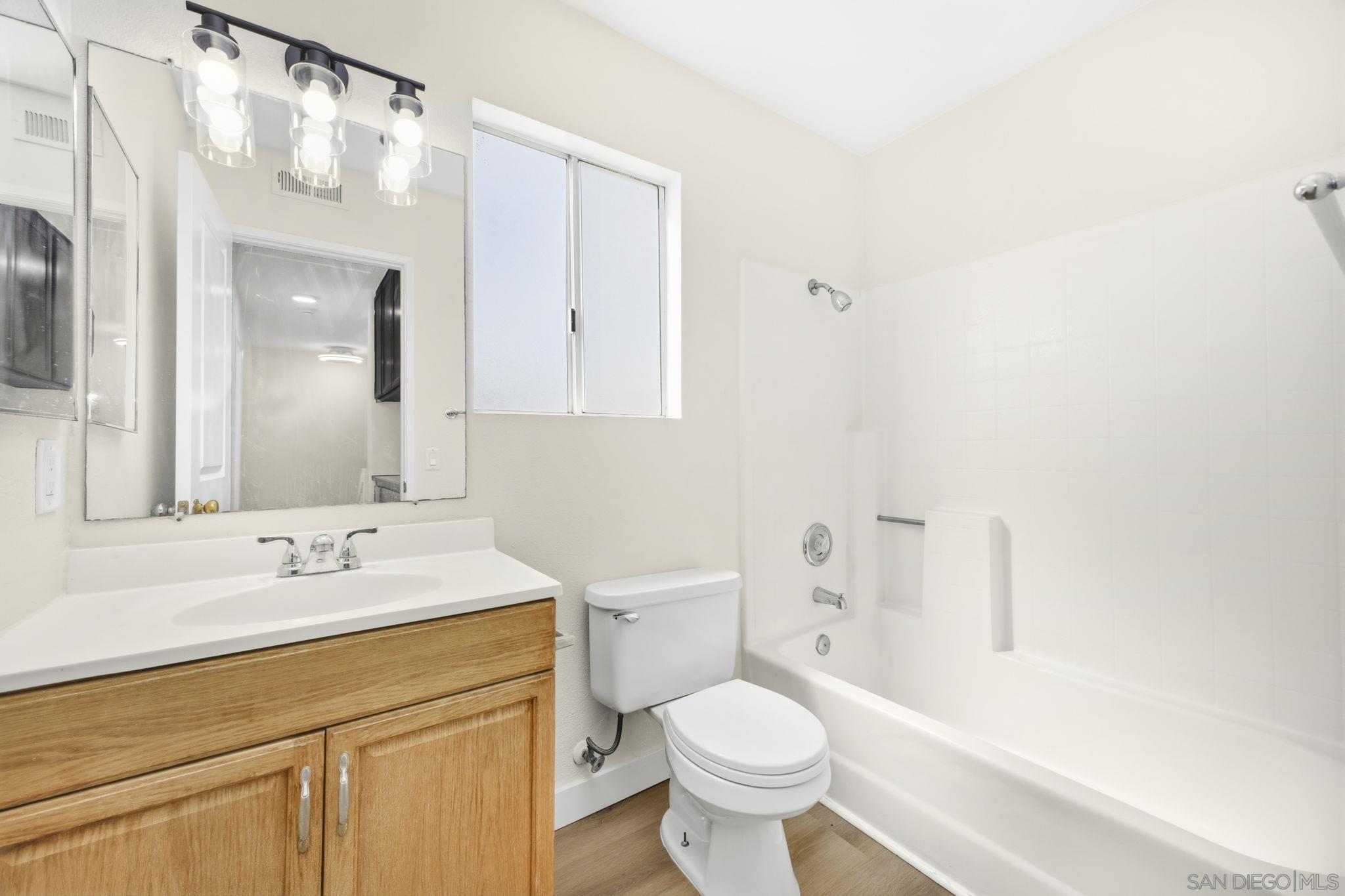 Detail Gallery Image 20 of 23 For 1683  Manzana Way, San Diego,  CA 92139 - 3 Beds | 2/1 Baths