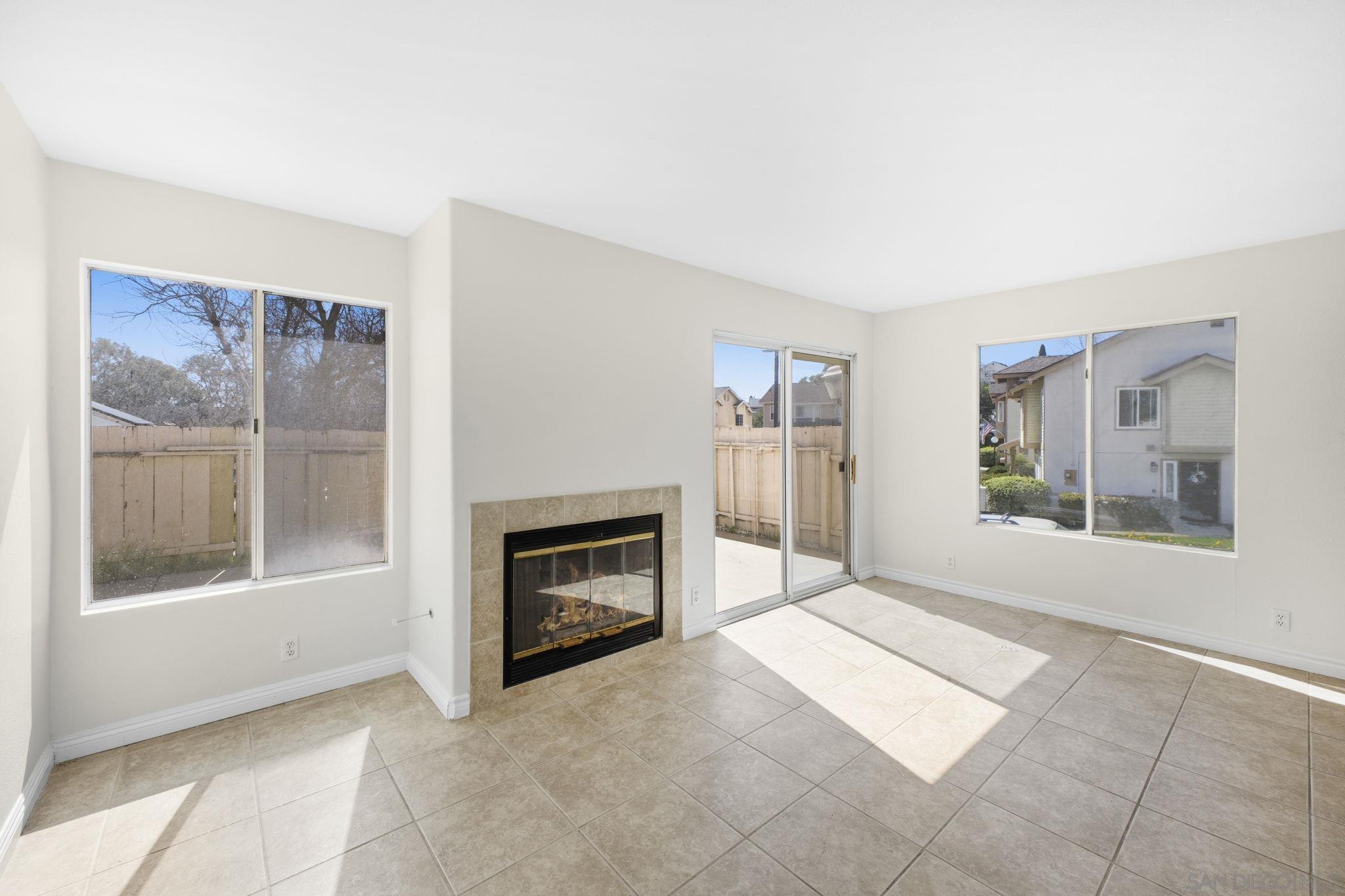 Detail Gallery Image 10 of 23 For 1683  Manzana Way, San Diego,  CA 92139 - 3 Beds | 2/1 Baths