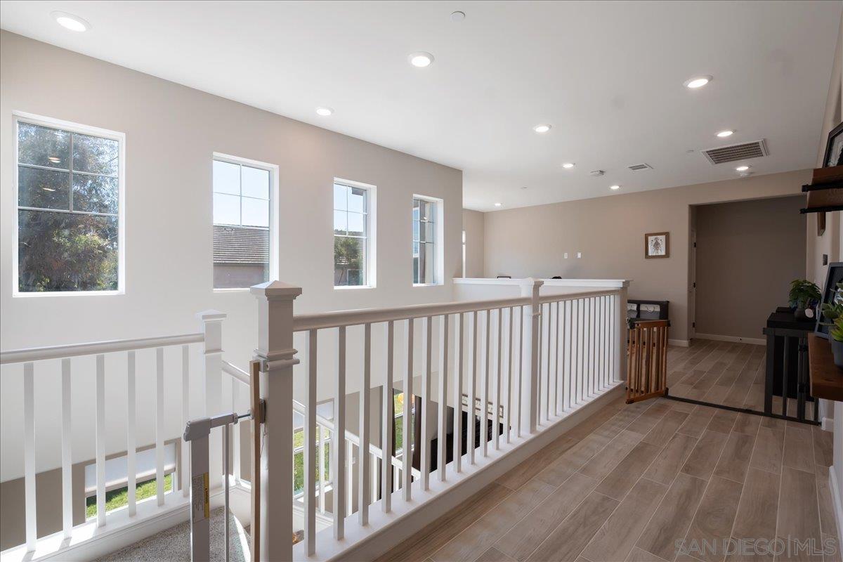 Detail Gallery Image 15 of 34 For 683  Grant Ct, Vista,  CA 92083 - 5 Beds | 4 Baths