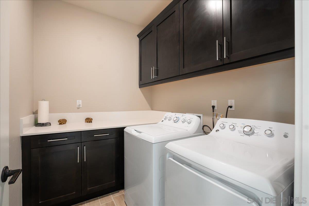 Detail Gallery Image 16 of 34 For 683  Grant Ct, Vista,  CA 92083 - 5 Beds | 4 Baths